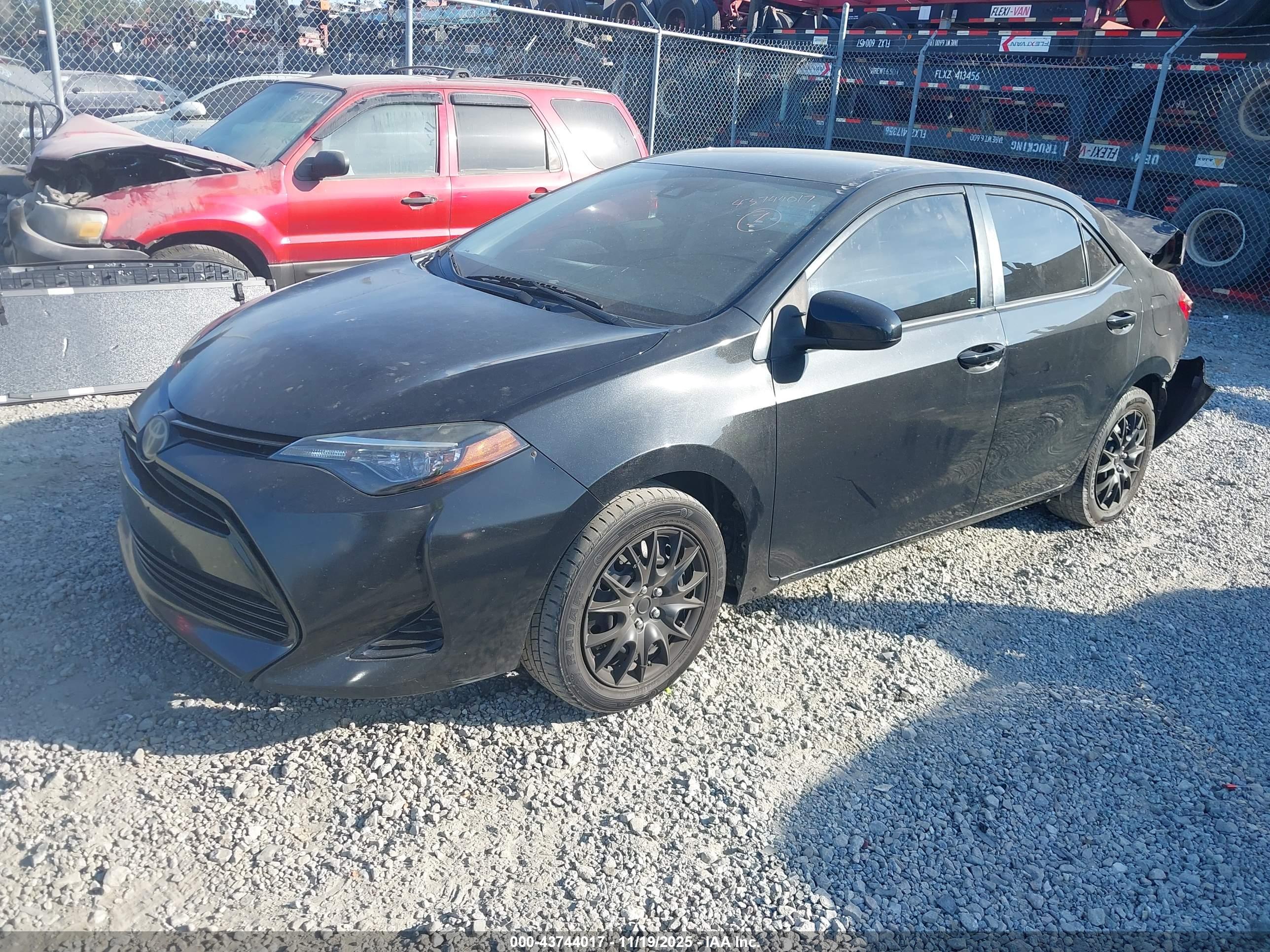 TOYOTA COROLLA image 2