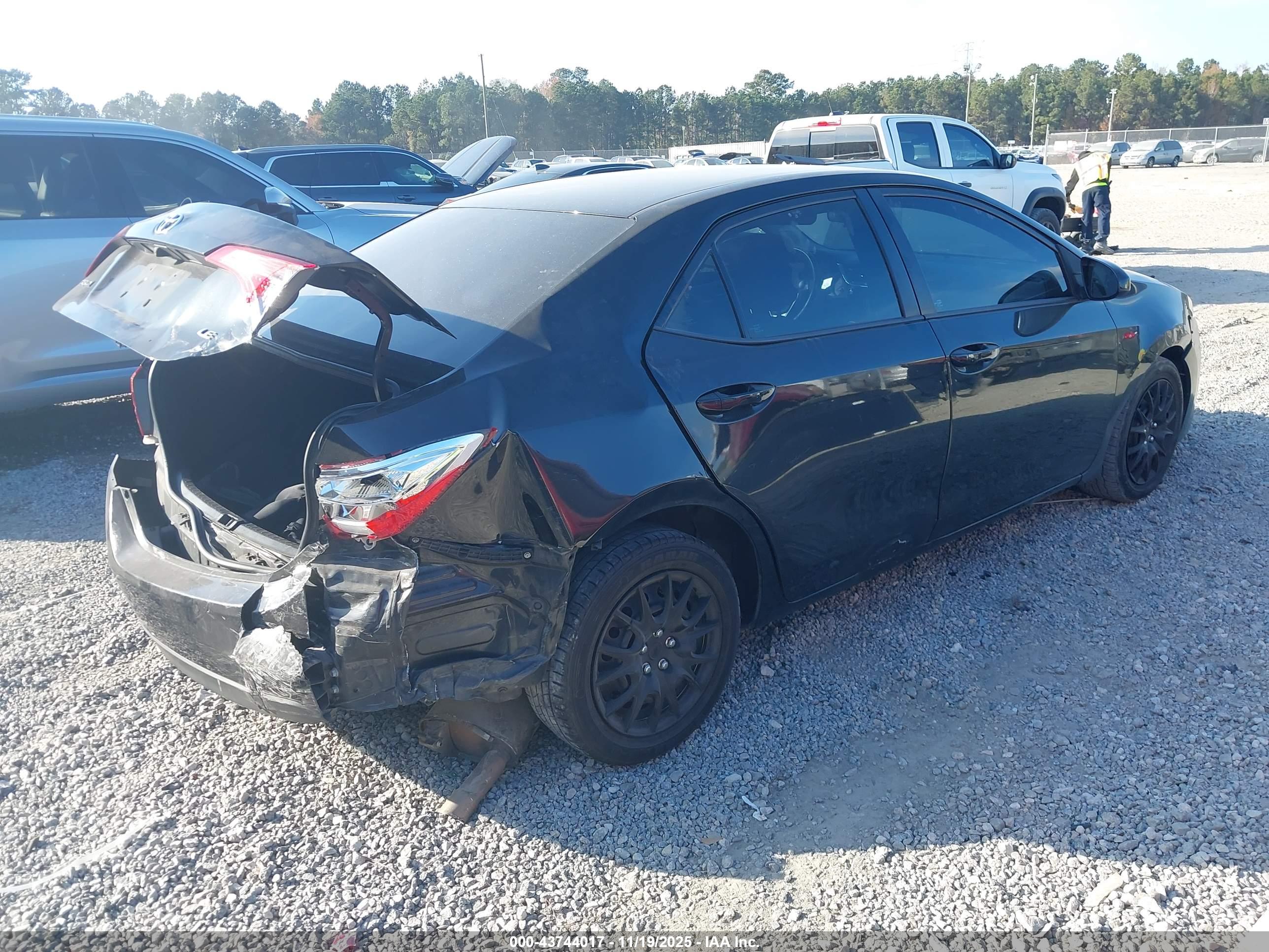 TOYOTA COROLLA image 4