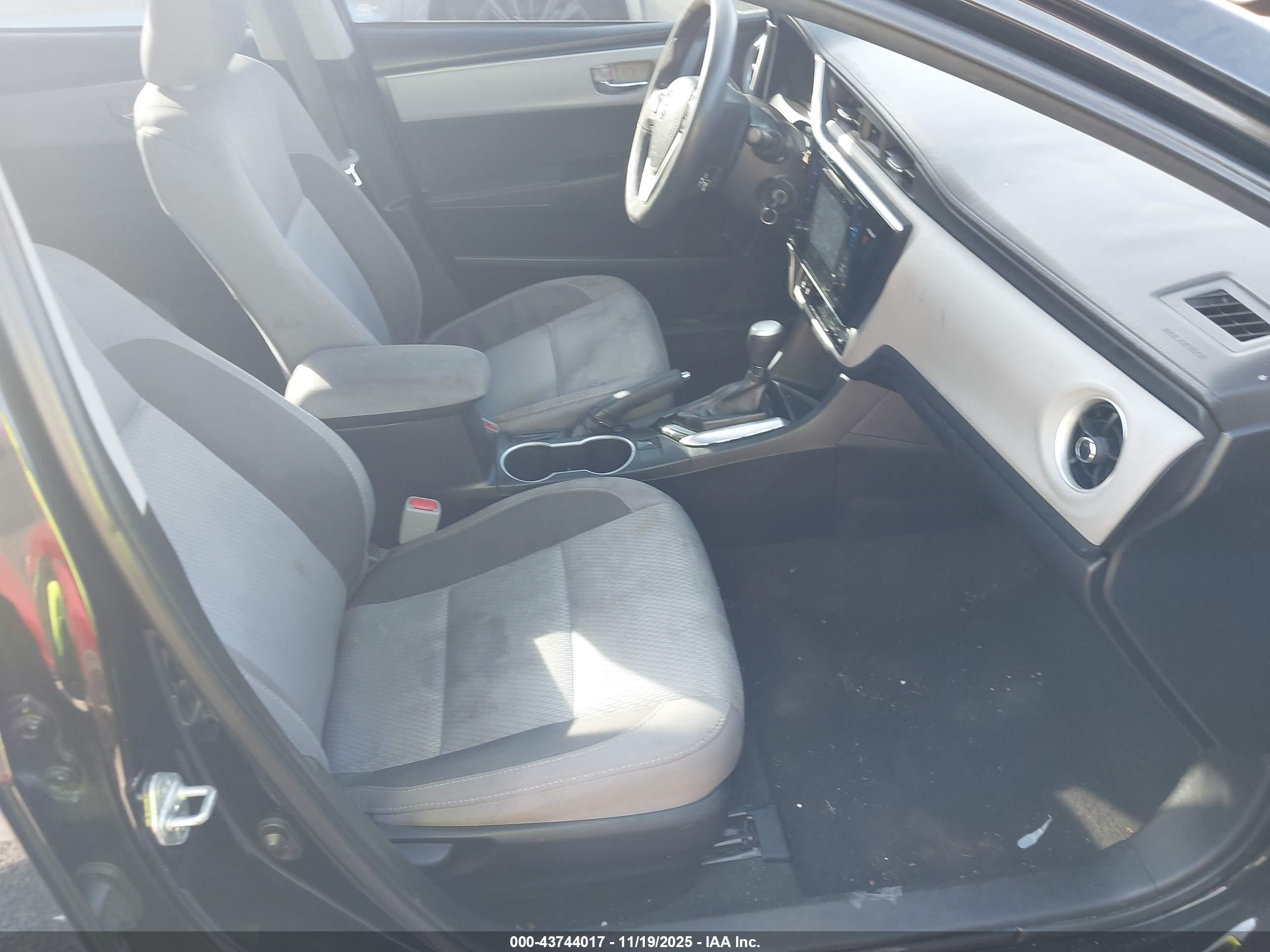 TOYOTA COROLLA image 5