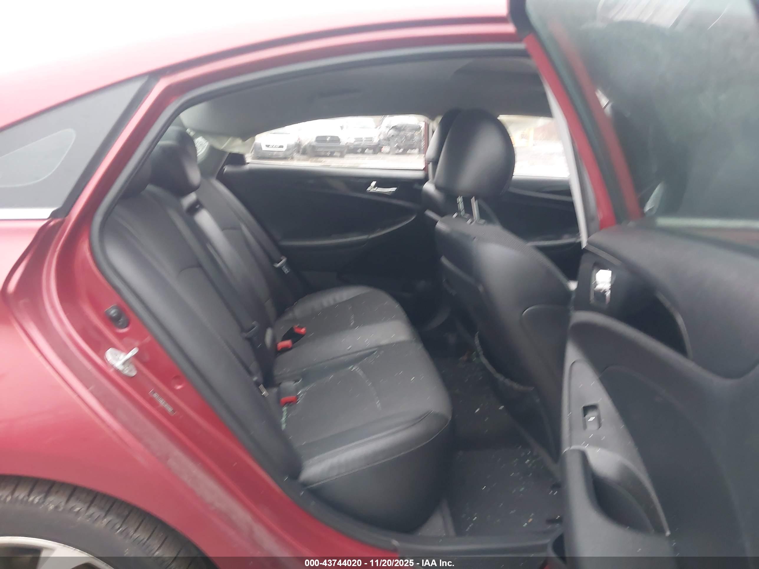 HYUNDAI SONATA image 8