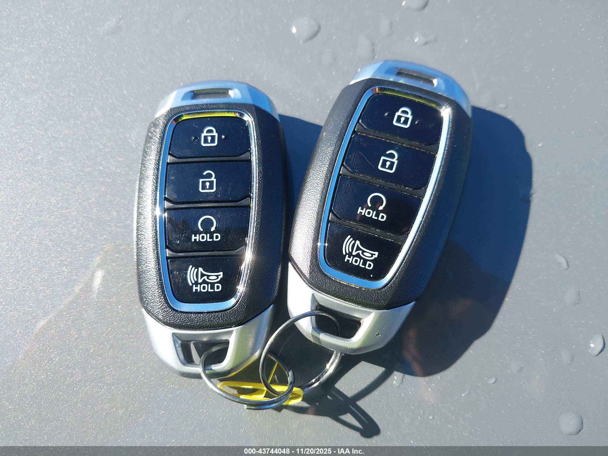 HYUNDAI KONA image 11