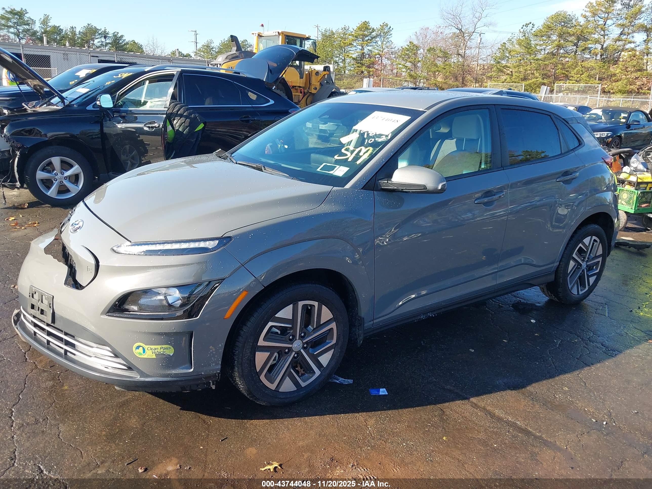 HYUNDAI KONA image 2