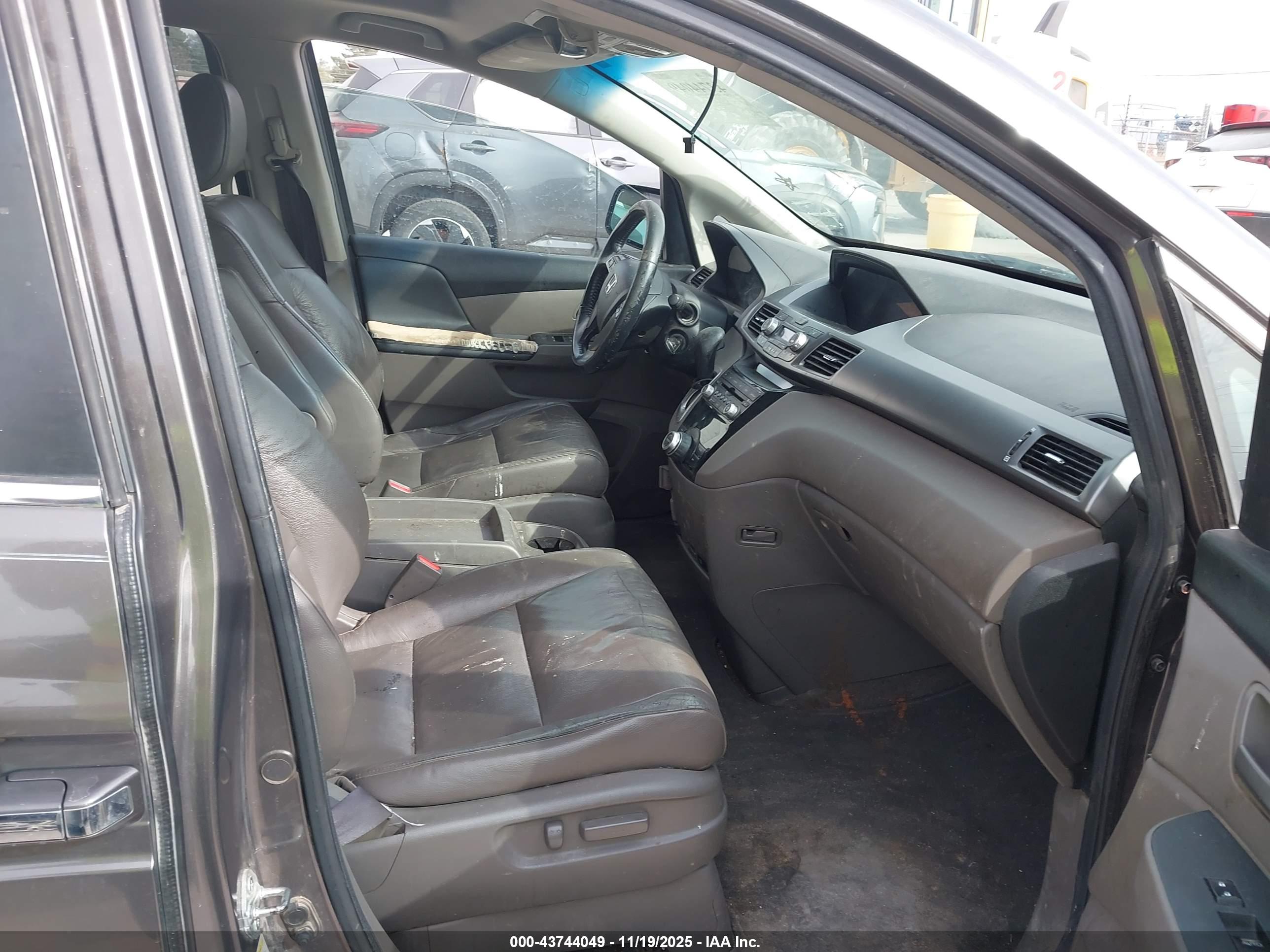 HONDA ODYSSEY image 5