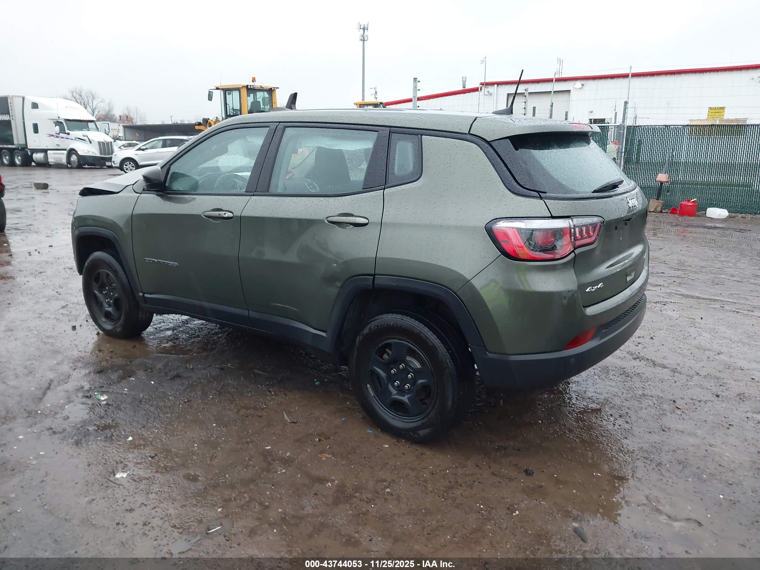 JEEP COMPASS image 3