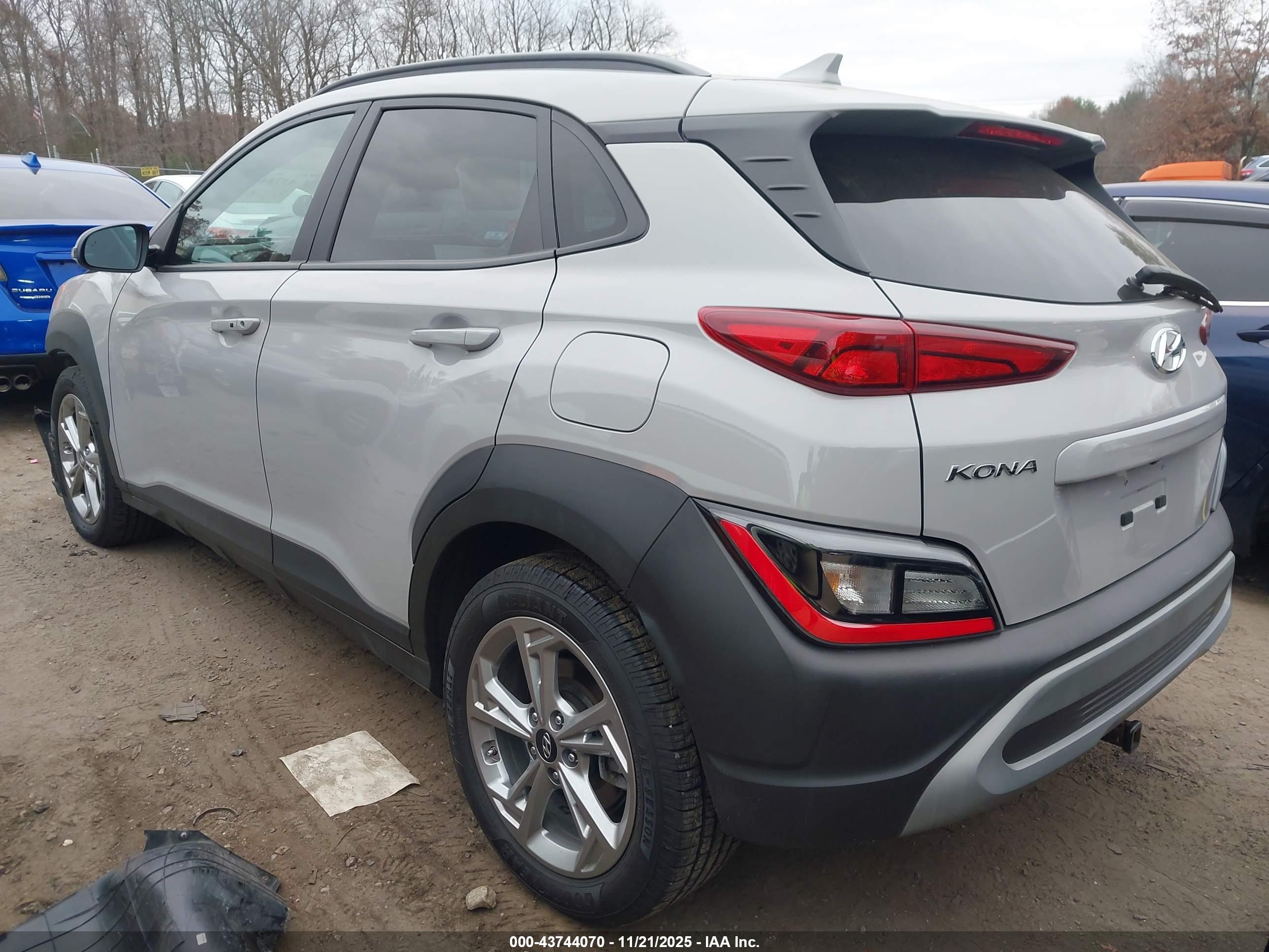 HYUNDAI KONA image 3