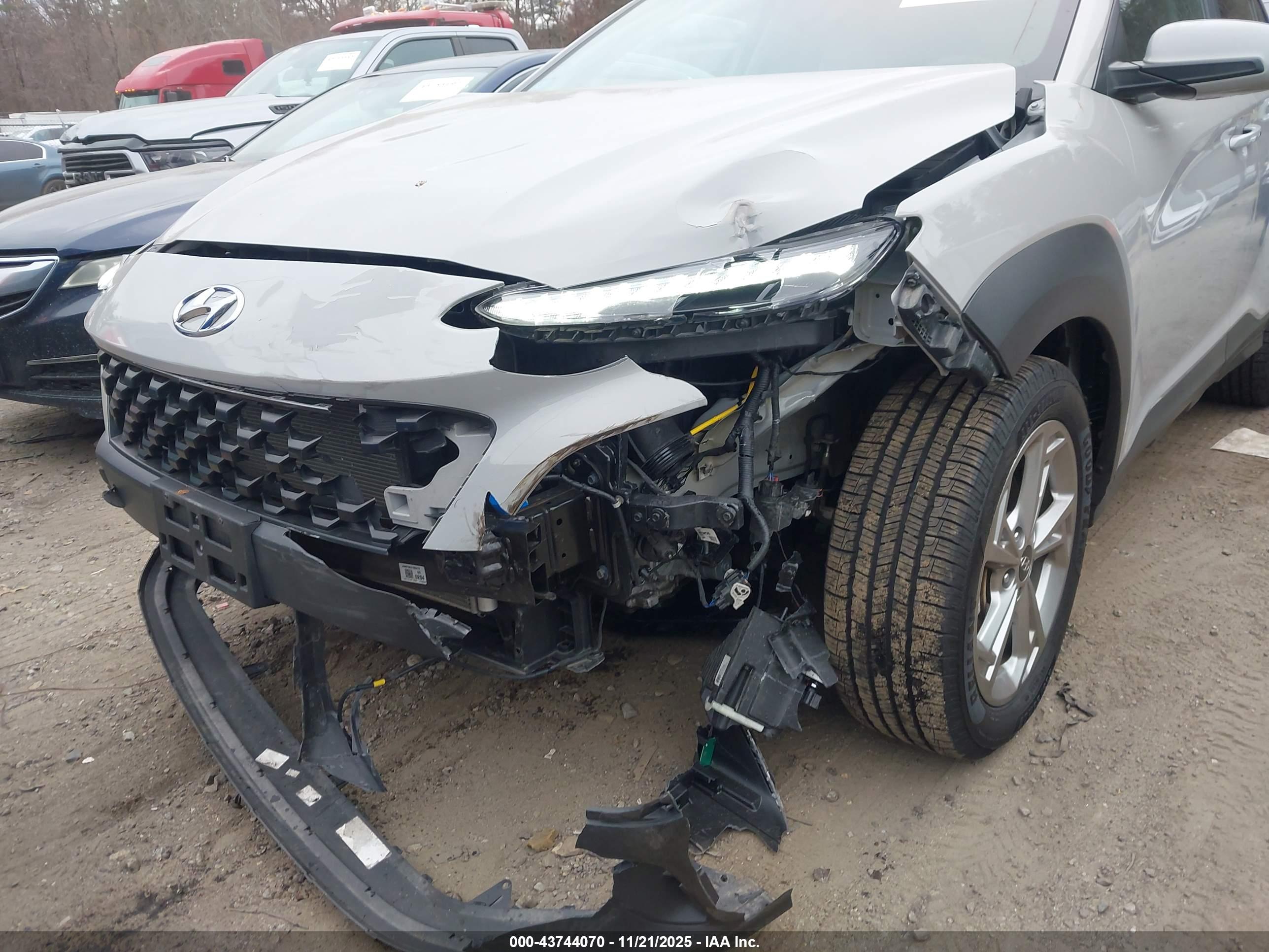 HYUNDAI KONA image 6
