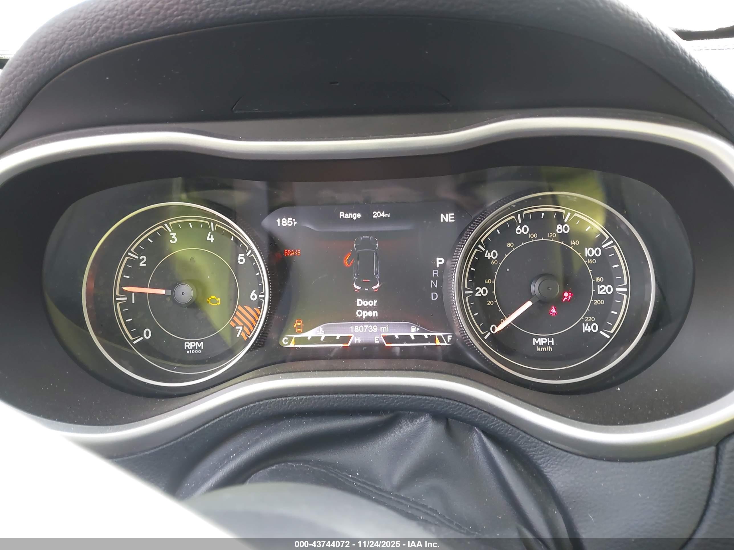 JEEP CHEROKEE image 7