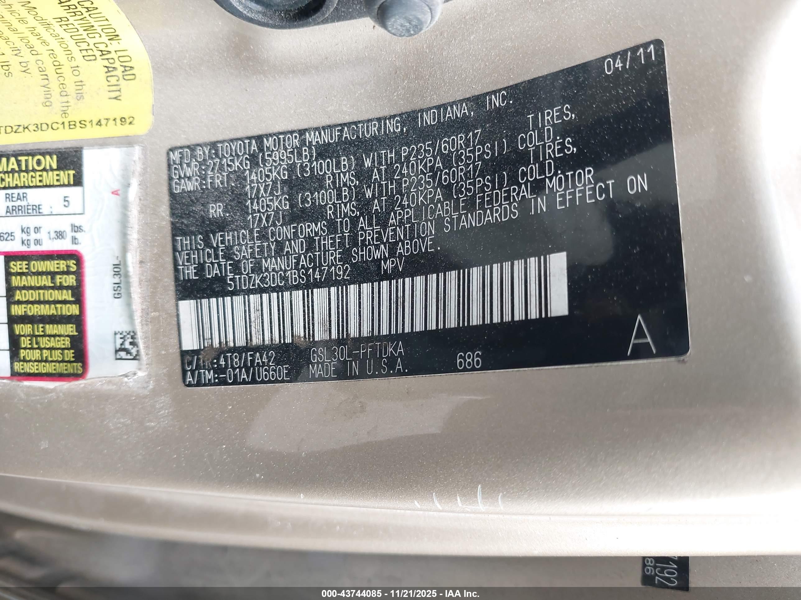 TOYOTA SIENNA image 9