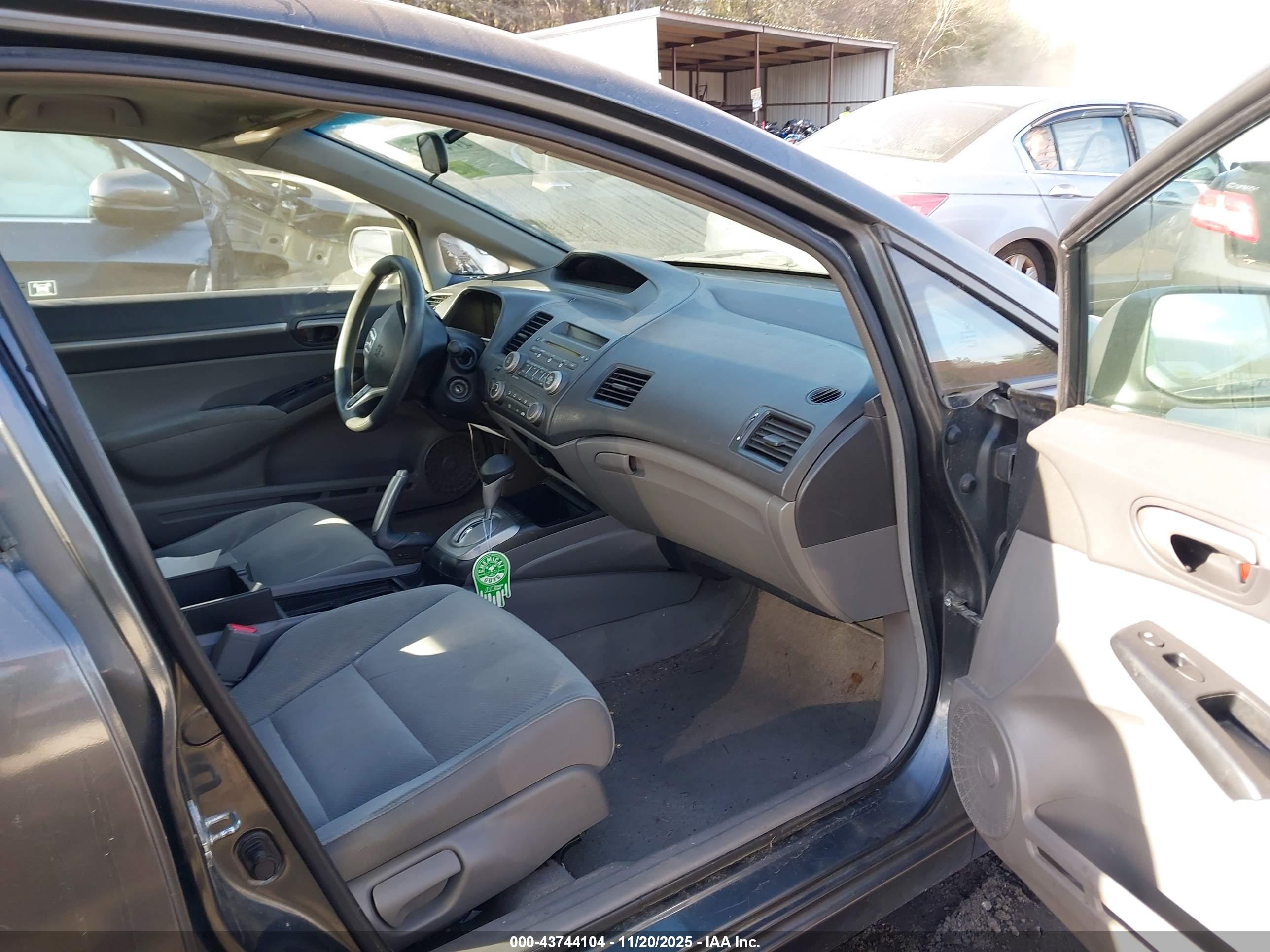 HONDA CIVIC image 5