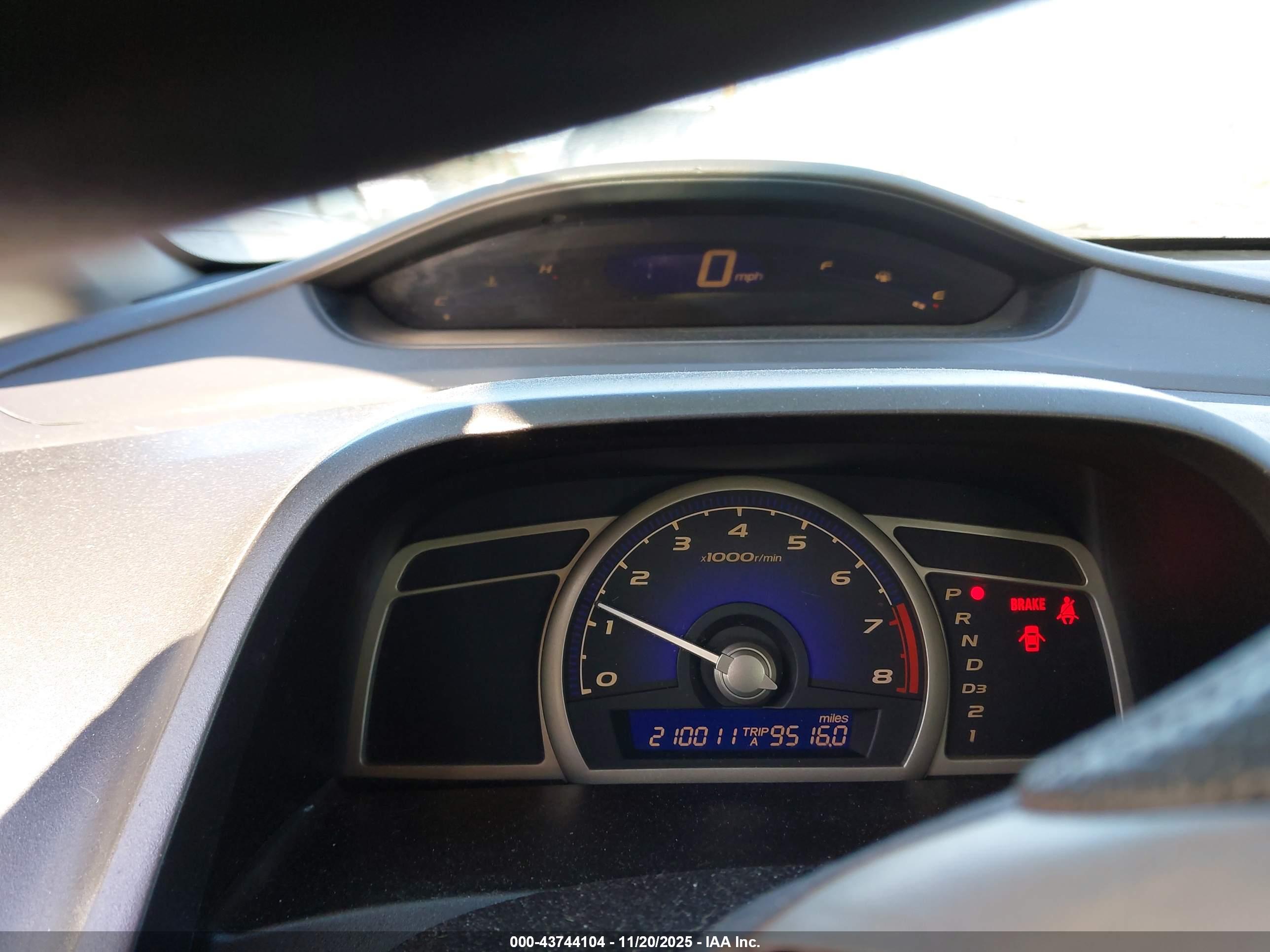 HONDA CIVIC image 7