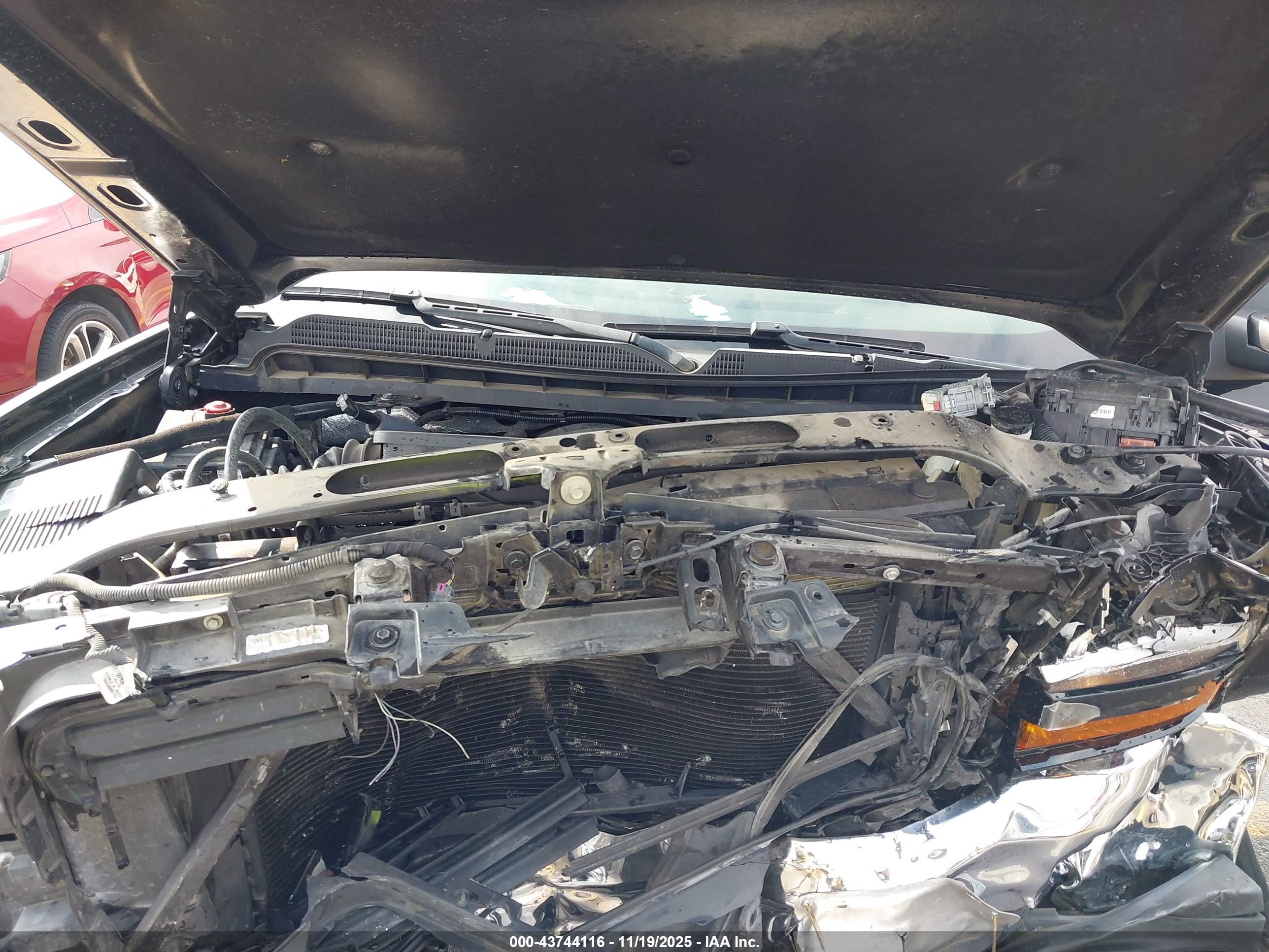 CHEVROLET SILVERADO image 10