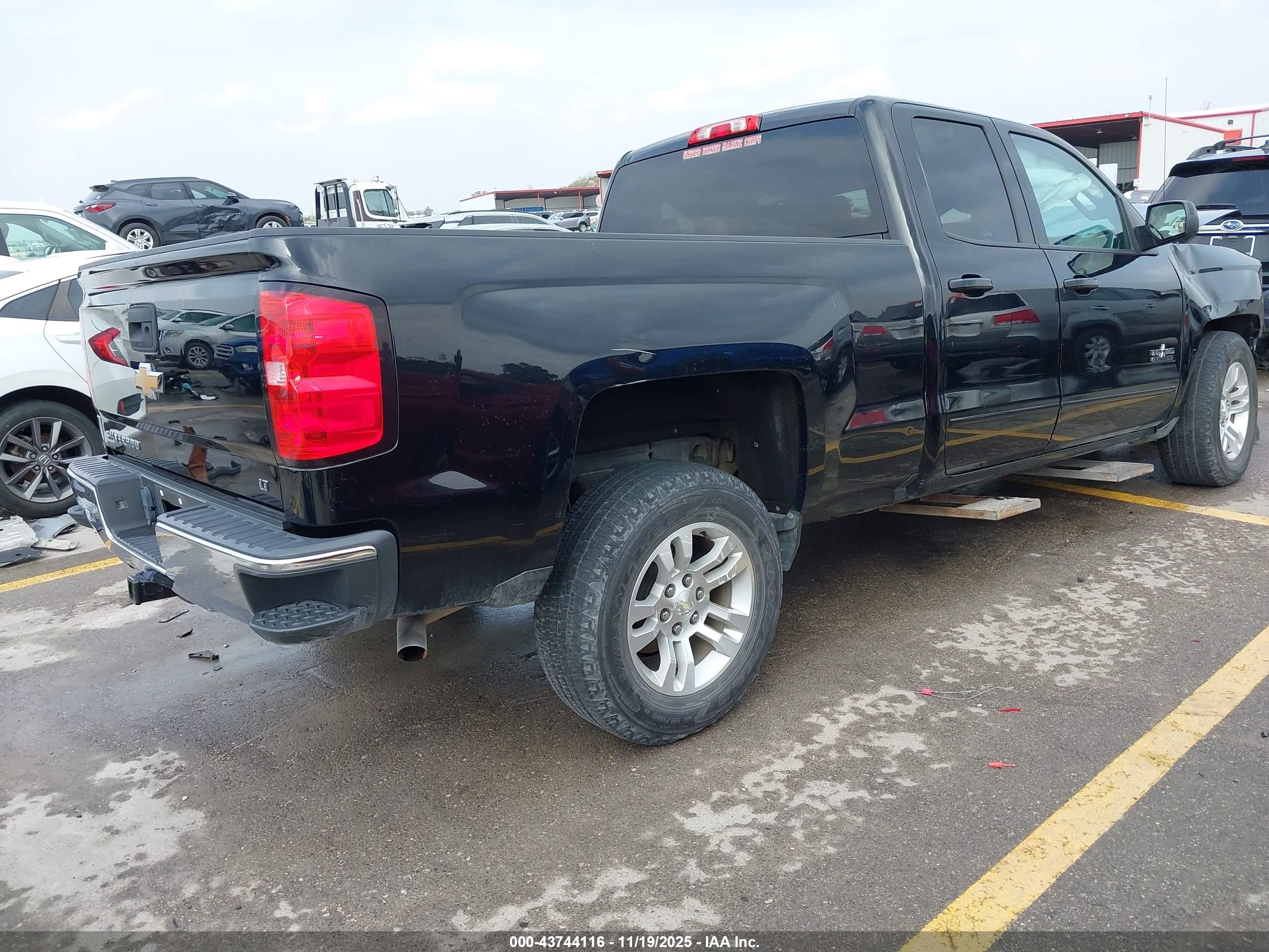 CHEVROLET SILVERADO image 4