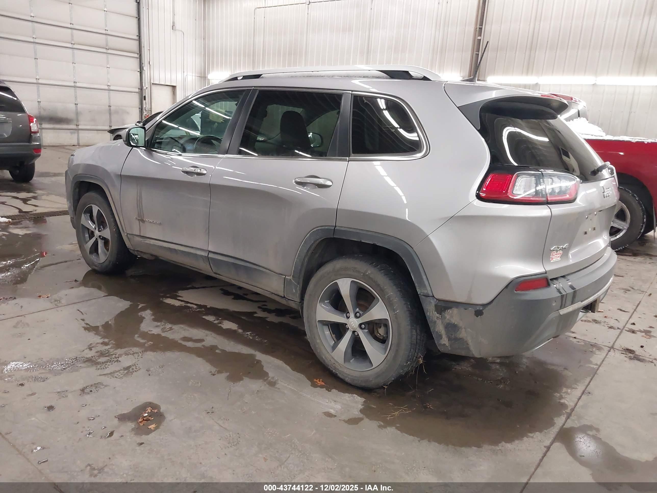 JEEP CHEROKEE image 3