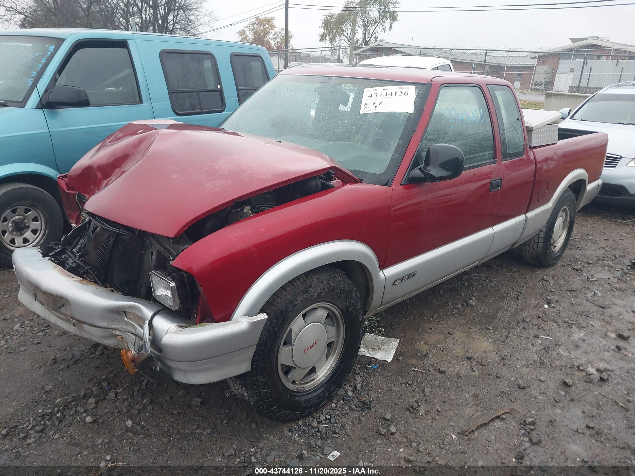 CHEVROLET S image 2