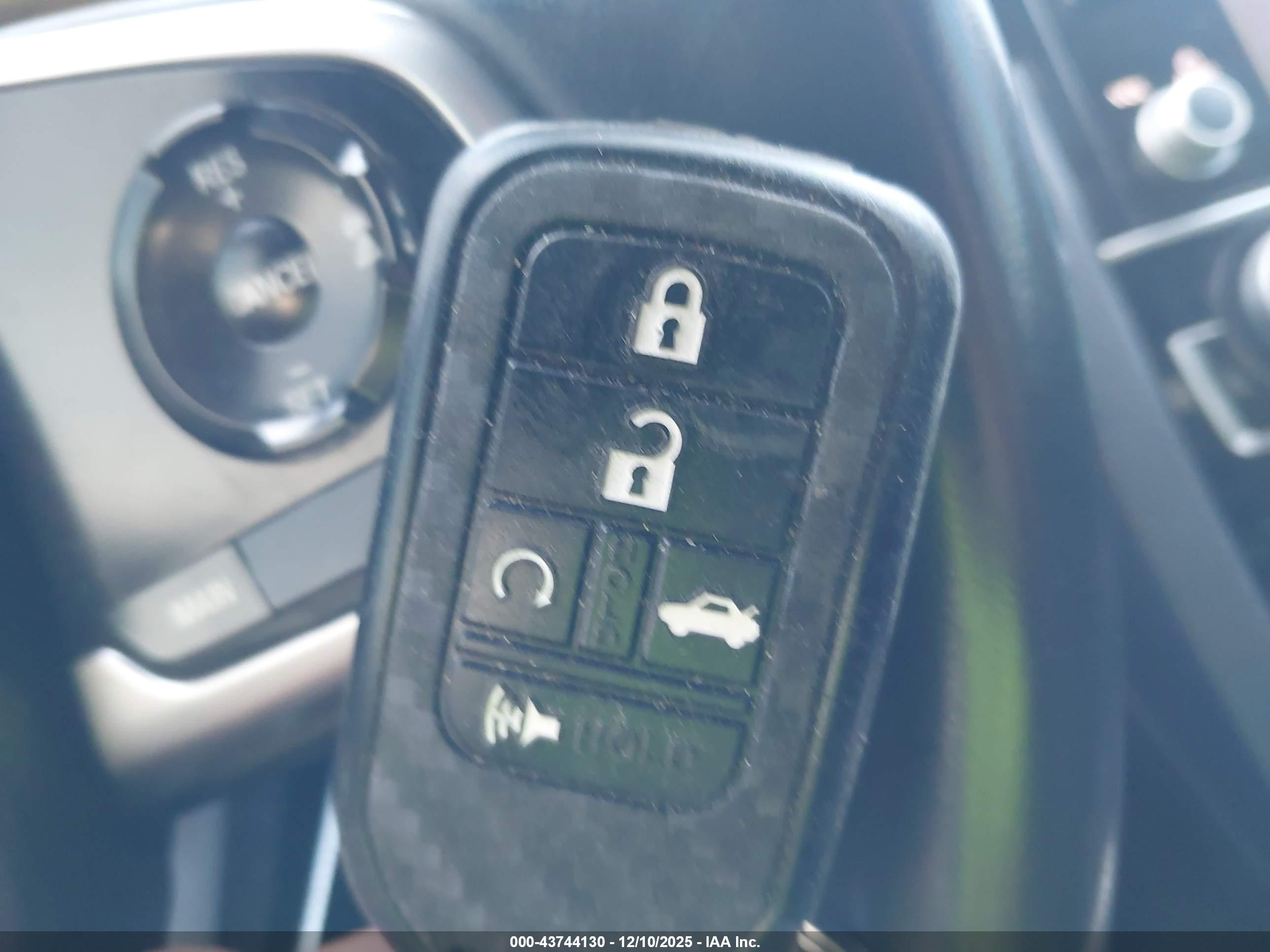 HONDA CIVIC image 11