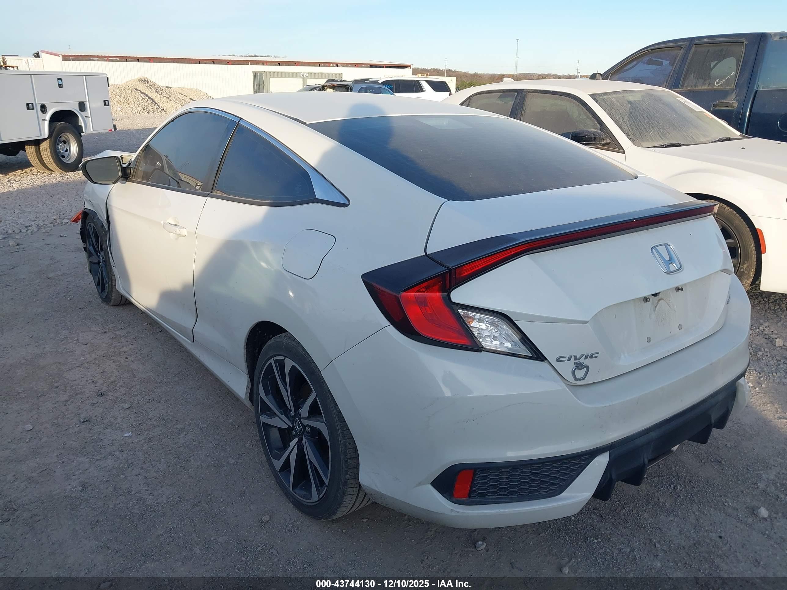 HONDA CIVIC image 3