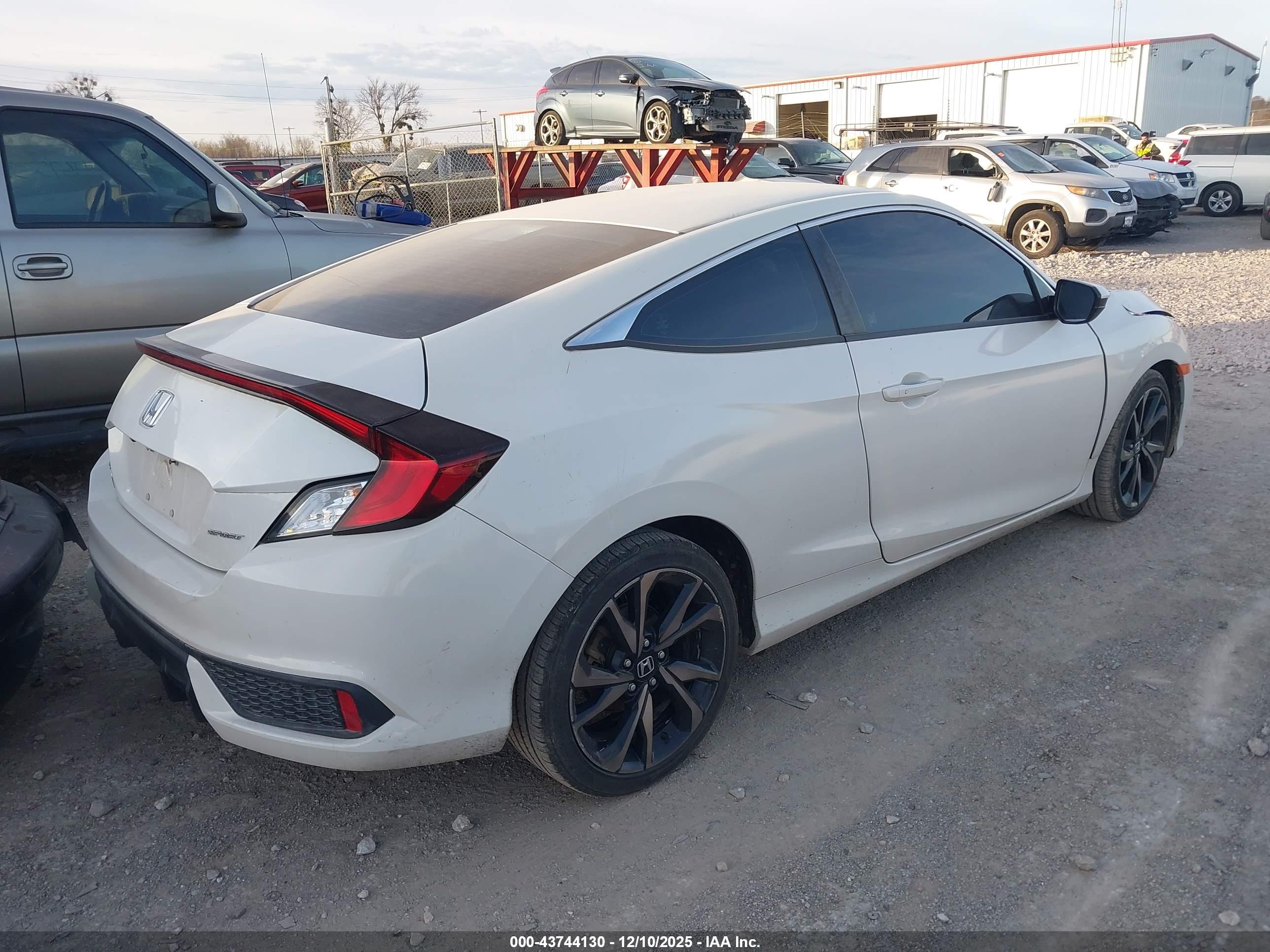 HONDA CIVIC image 4