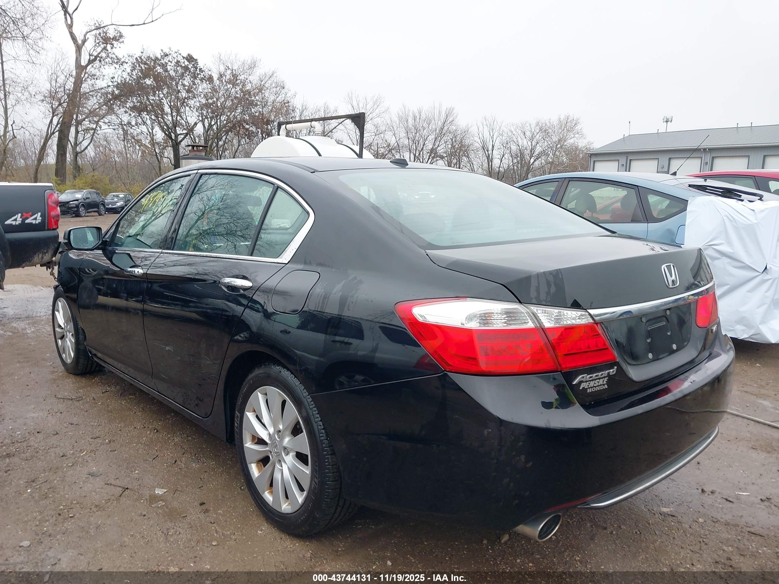 HONDA ACCORD image 3