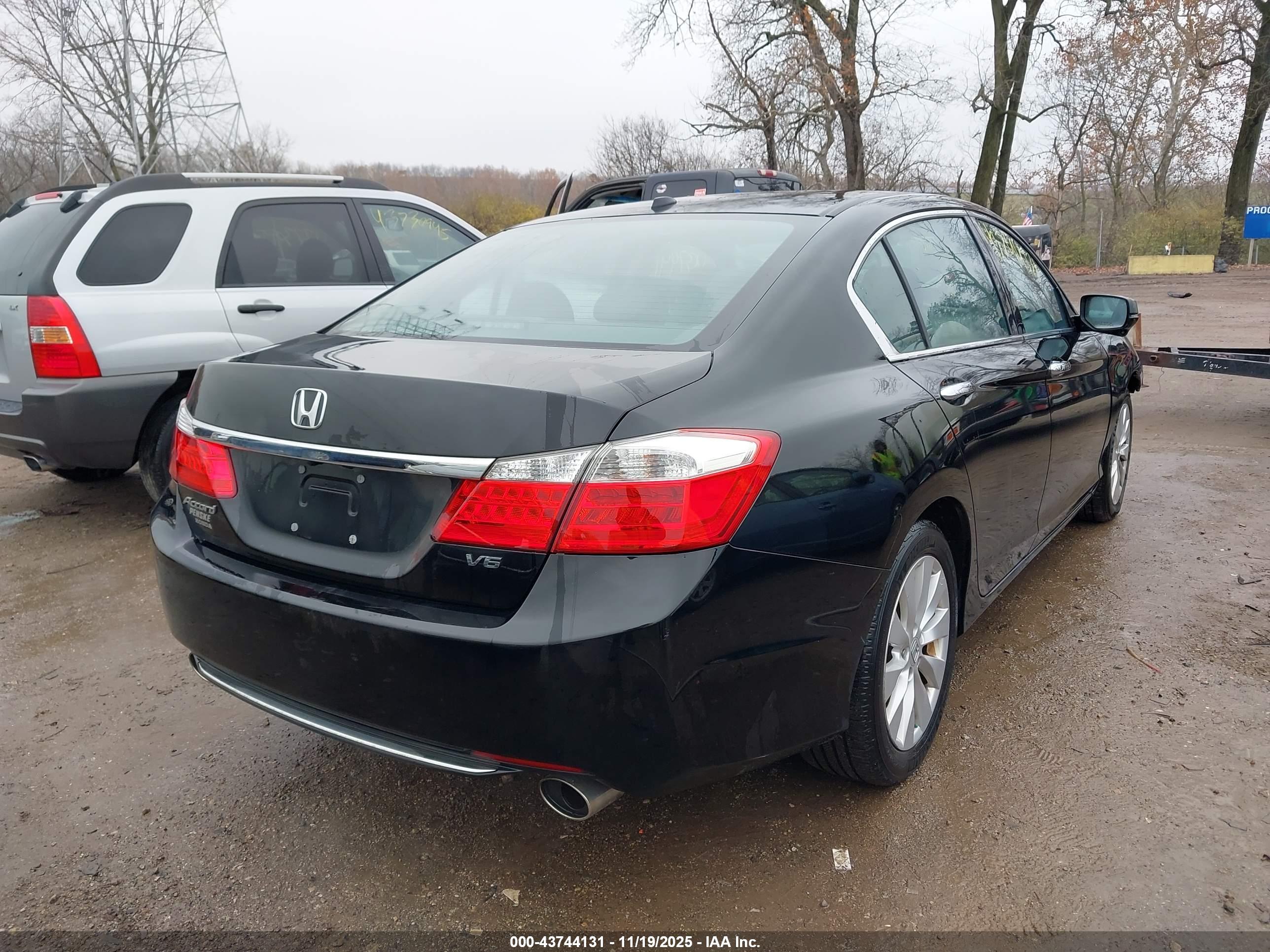 HONDA ACCORD image 4