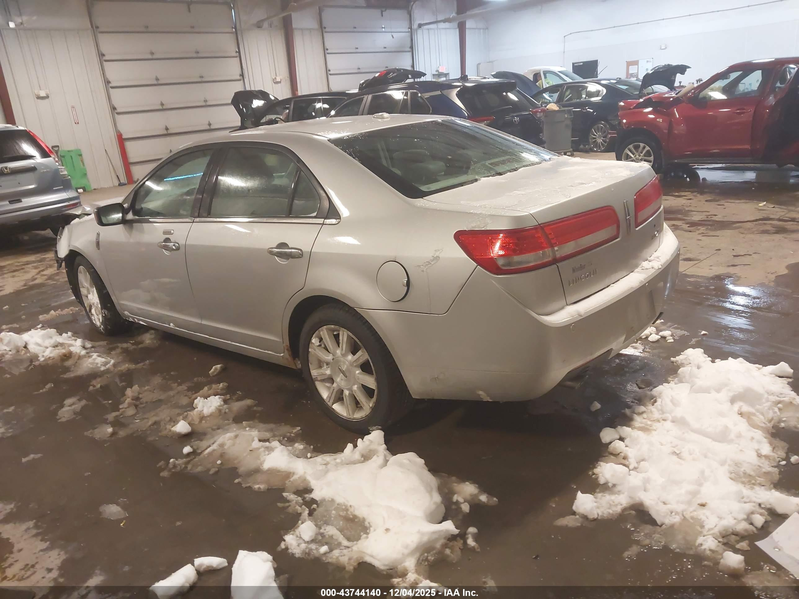 LINCOLN MKZ image 3