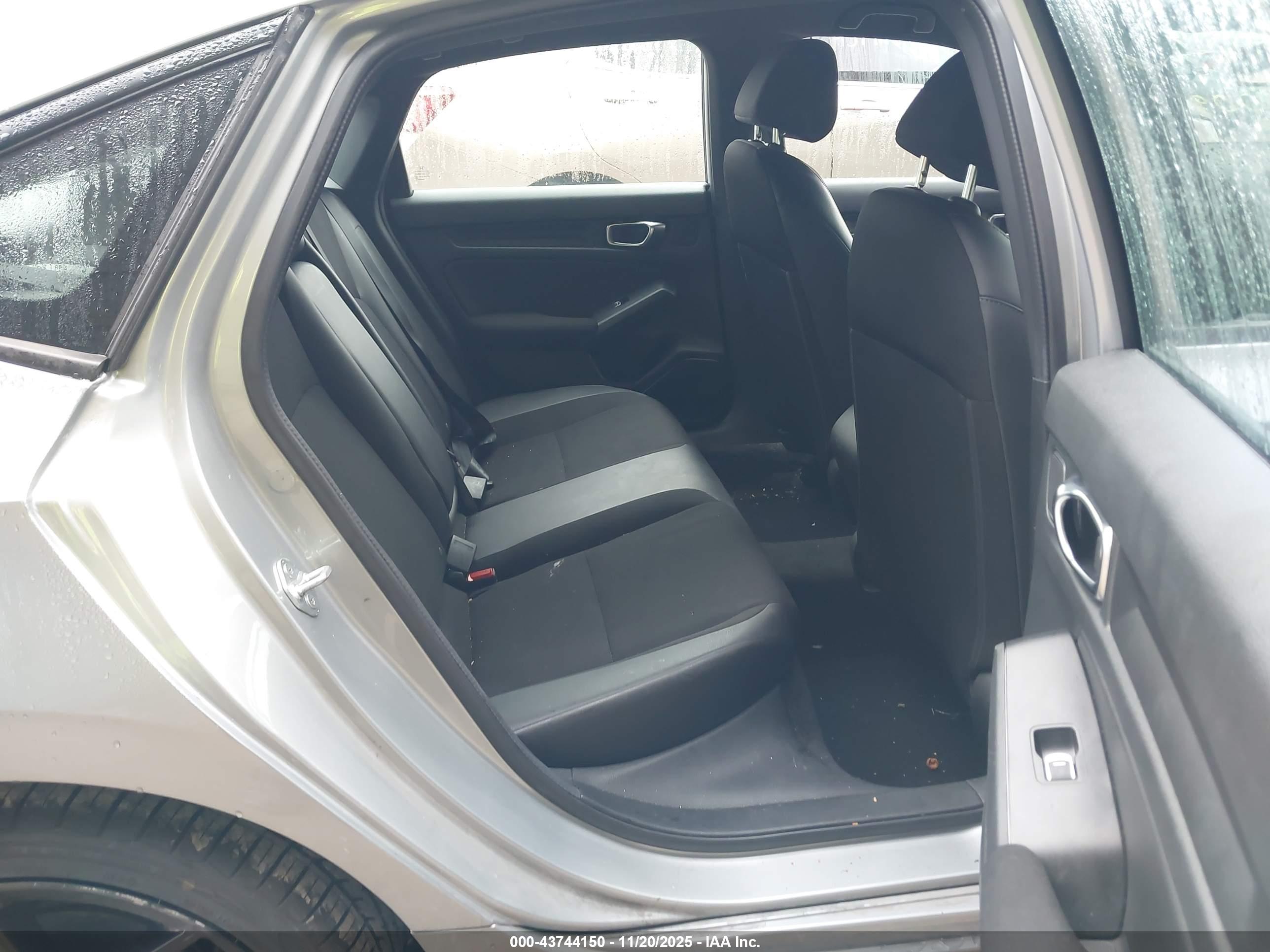 HONDA CIVIC image 8