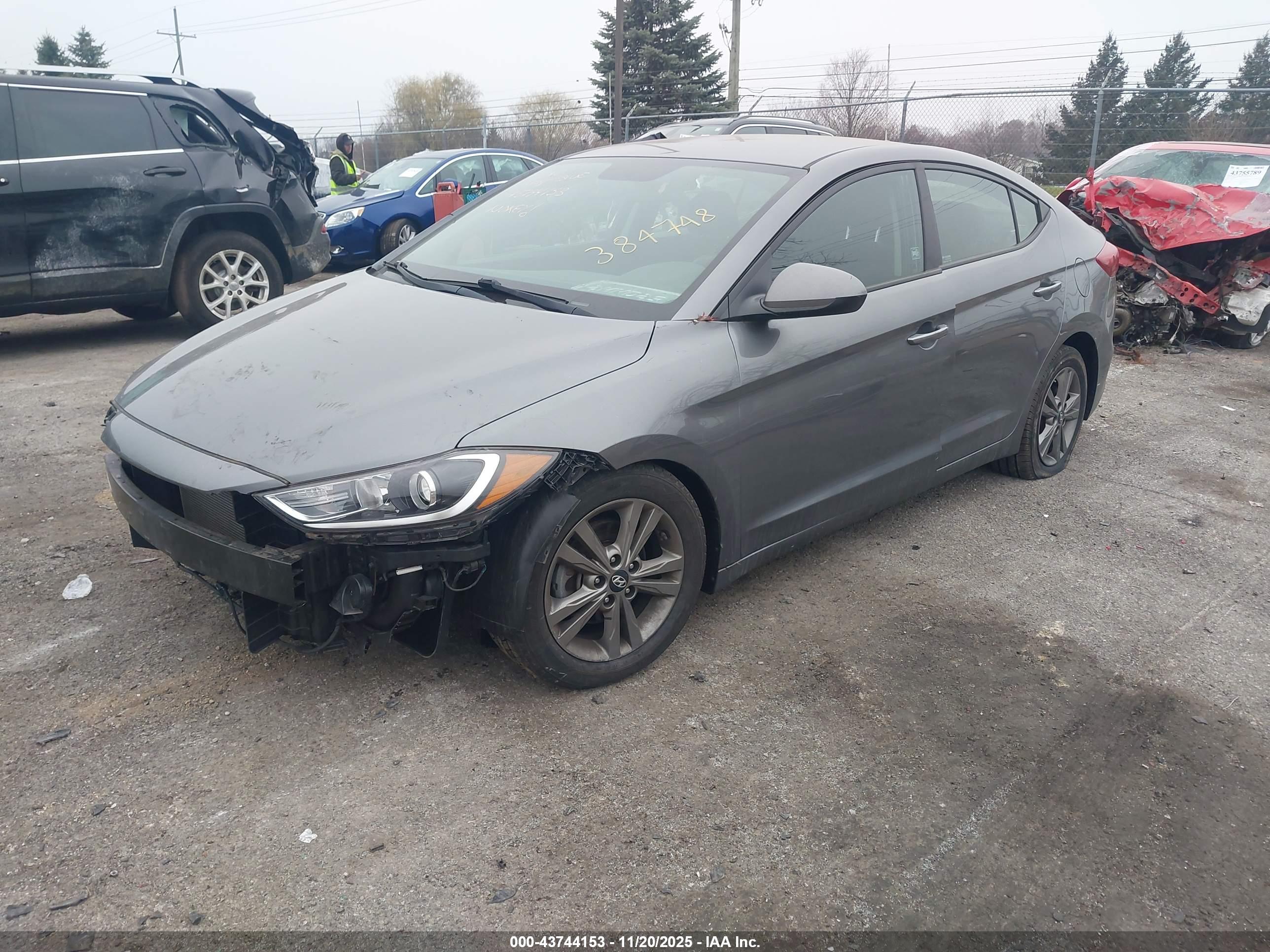 HYUNDAI ELANTRA image 2