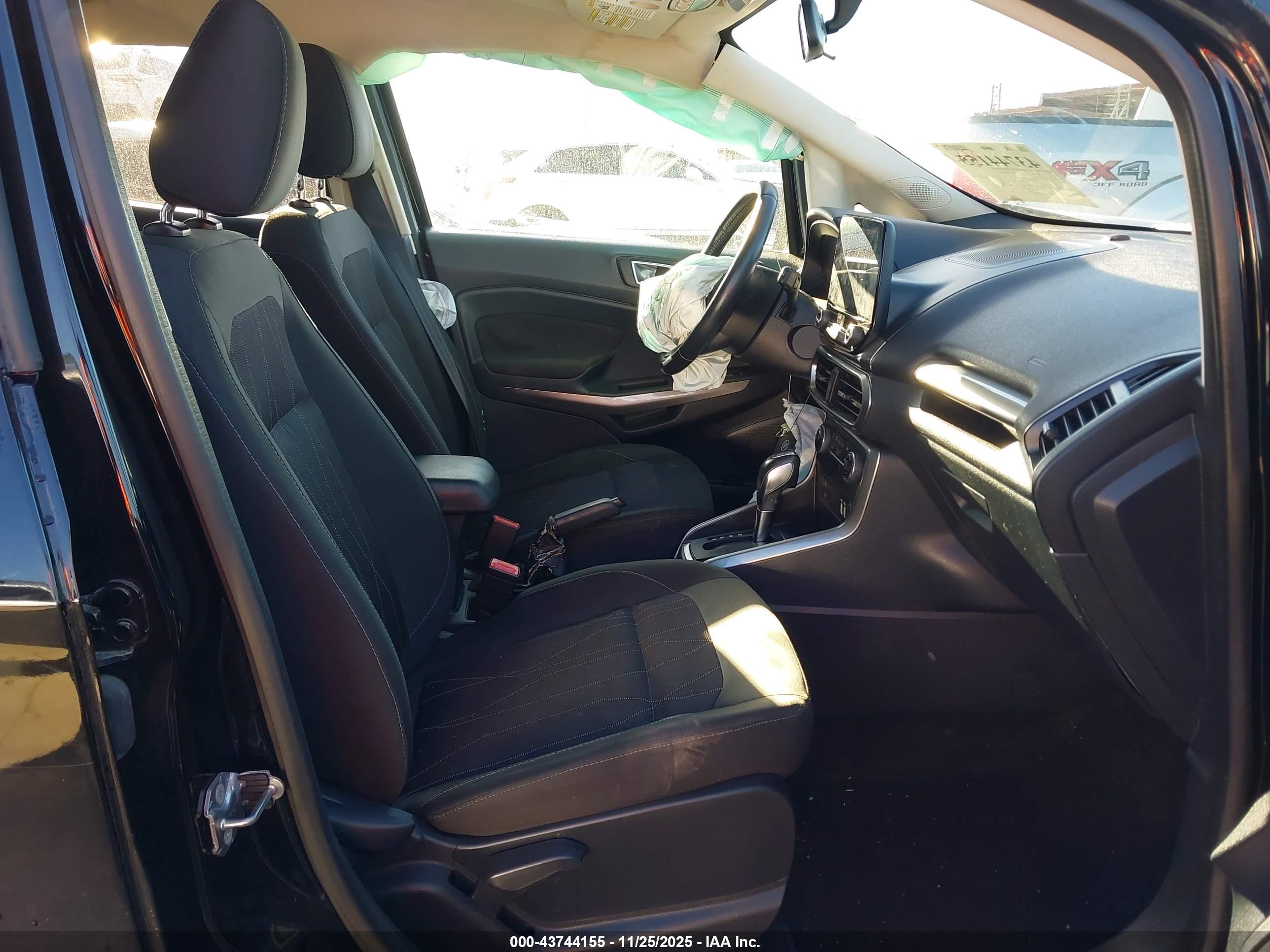 FORD ECOSPORT image 5