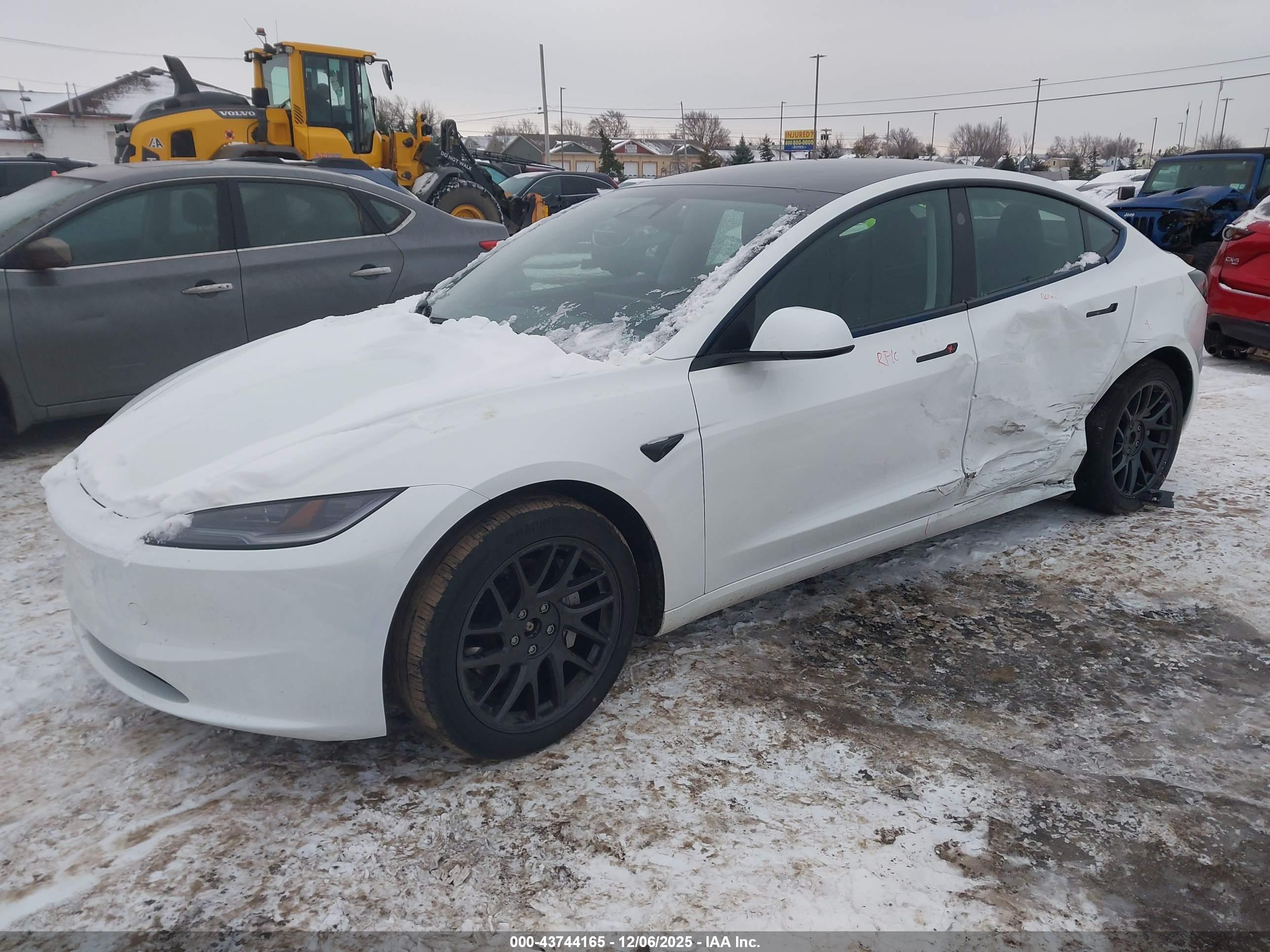 TESLA MODEL image 2