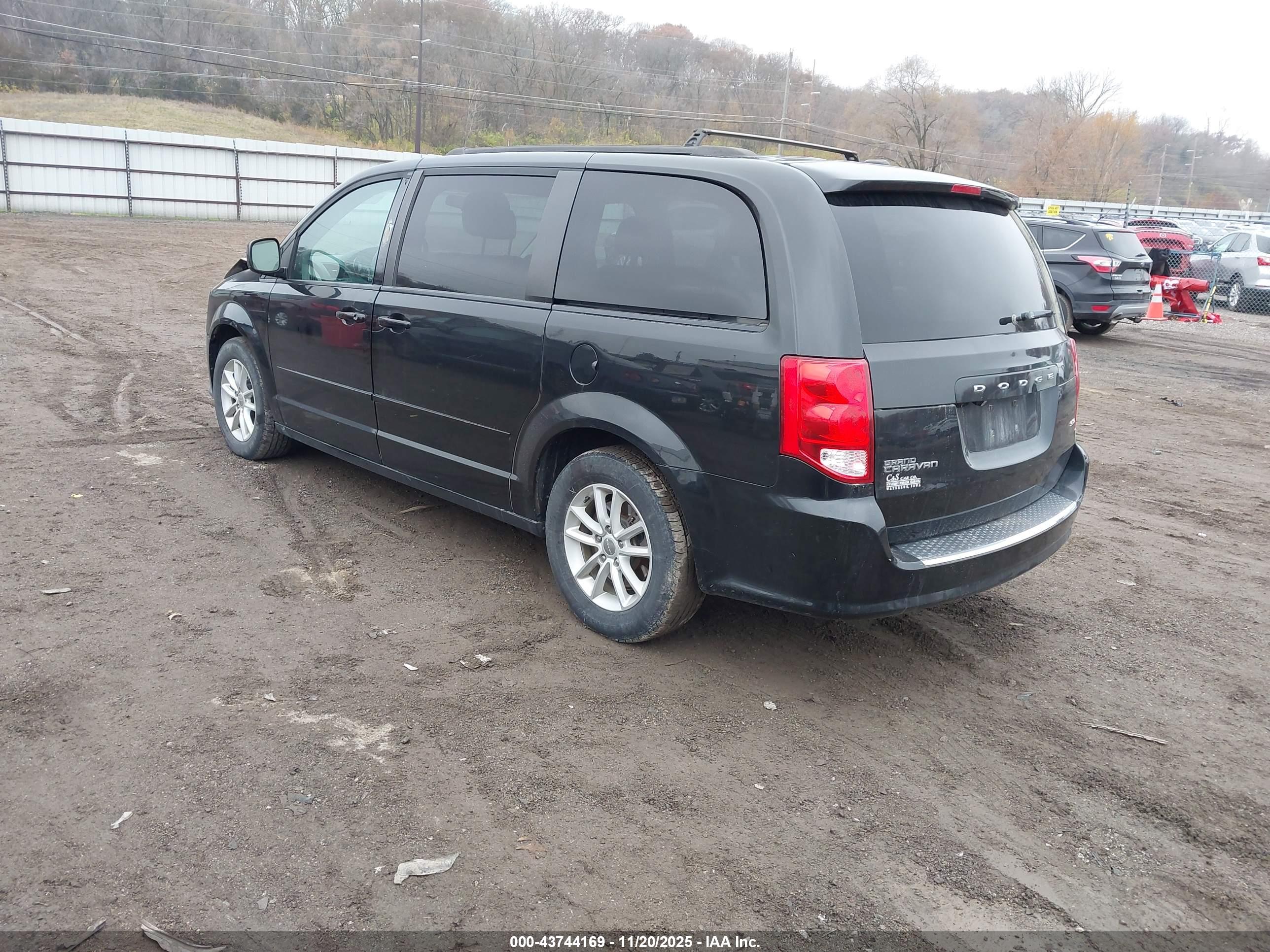 DODGE GRAND image 3