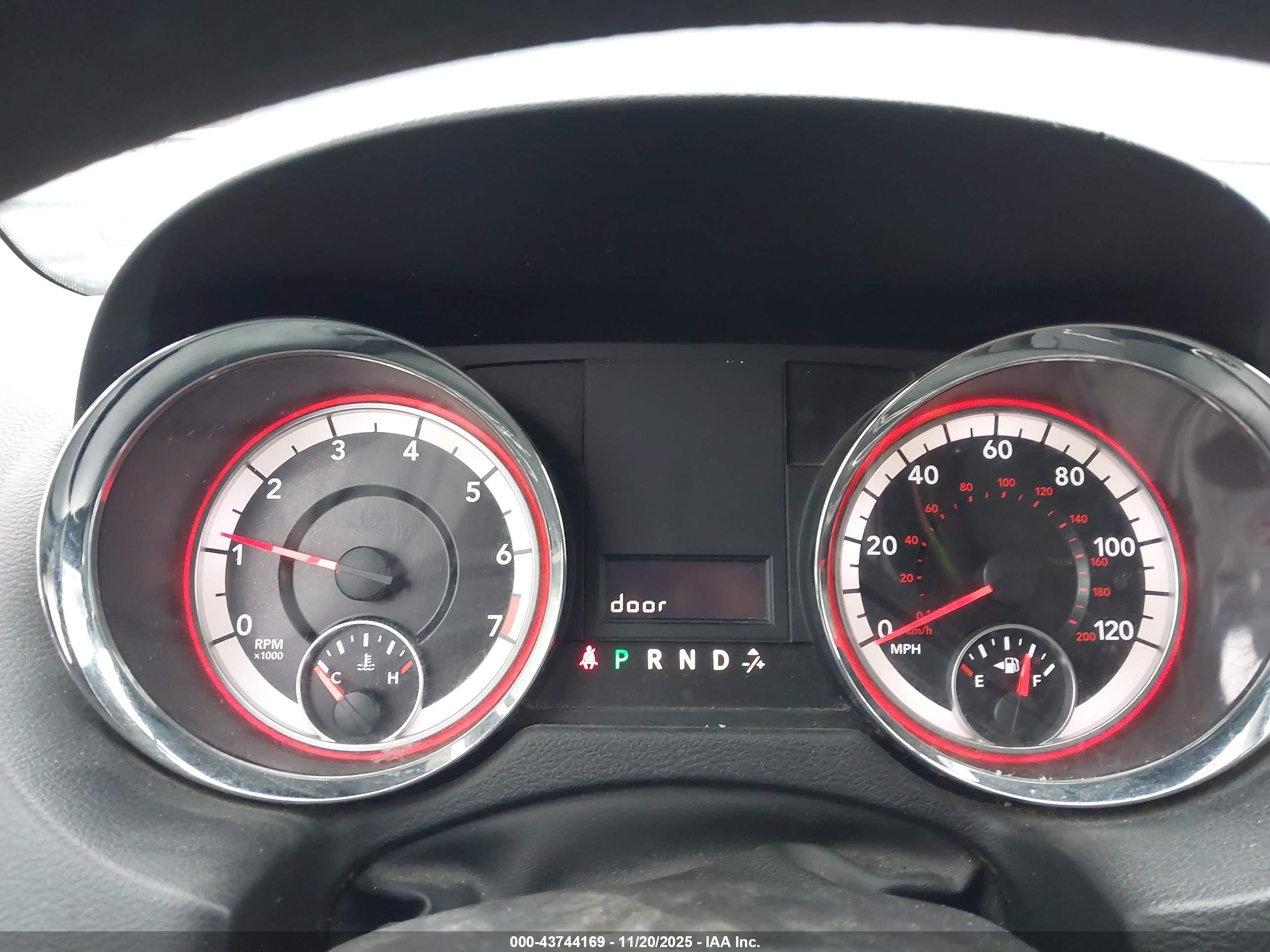 DODGE GRAND image 7
