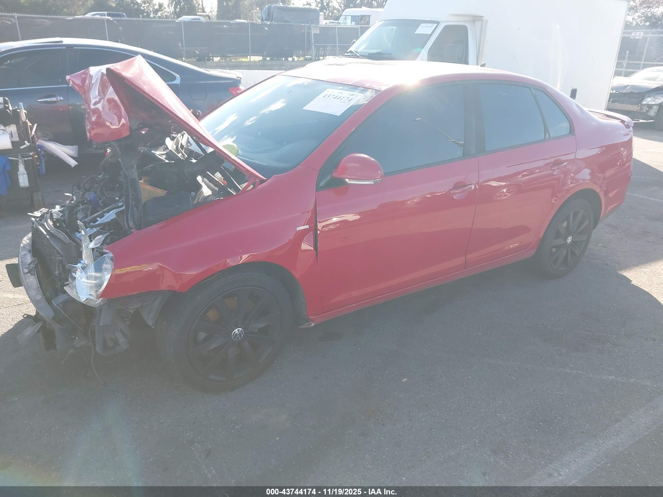 VOLKSWAGEN JETTA image 2