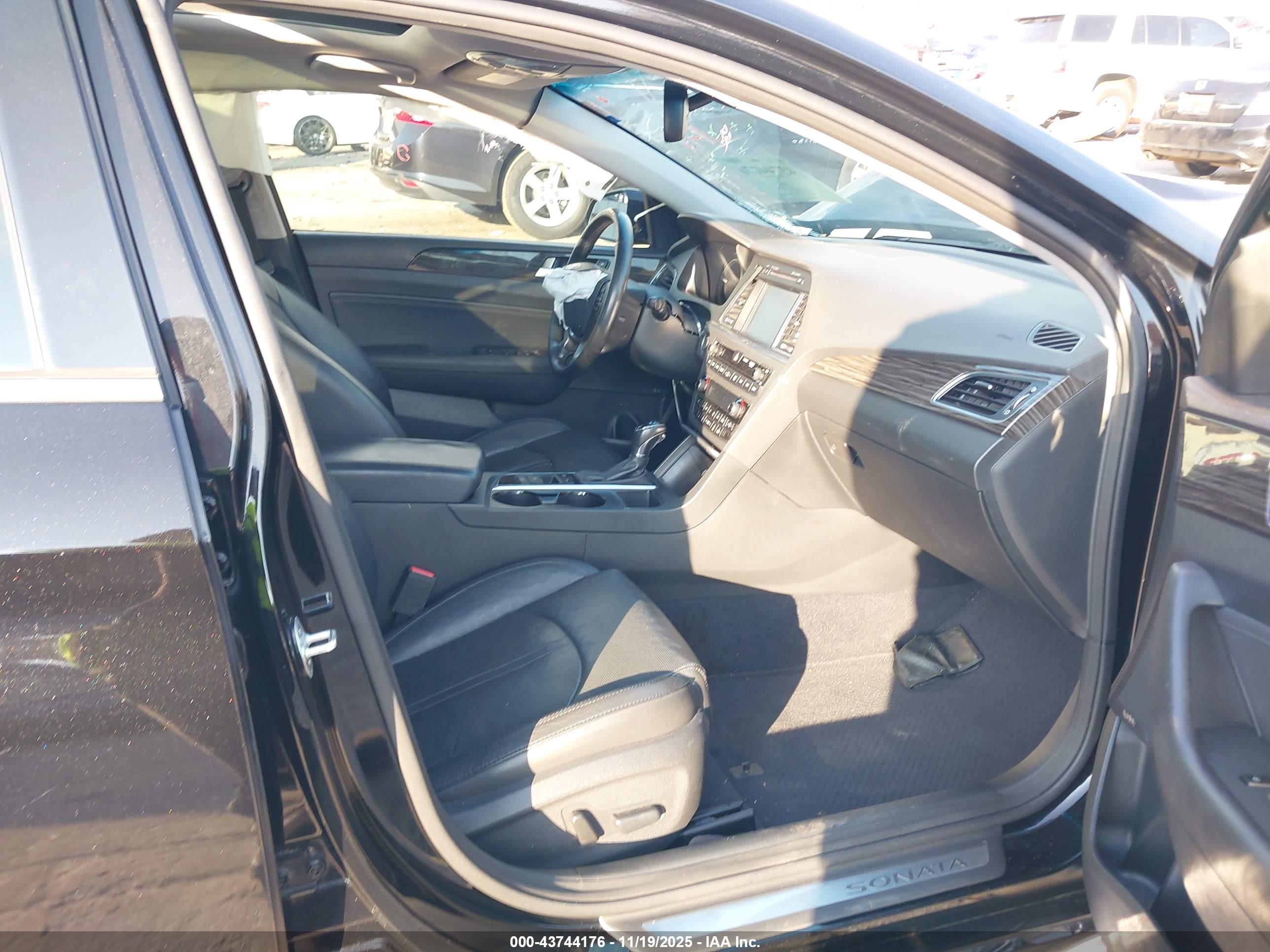 HYUNDAI SONATA image 5