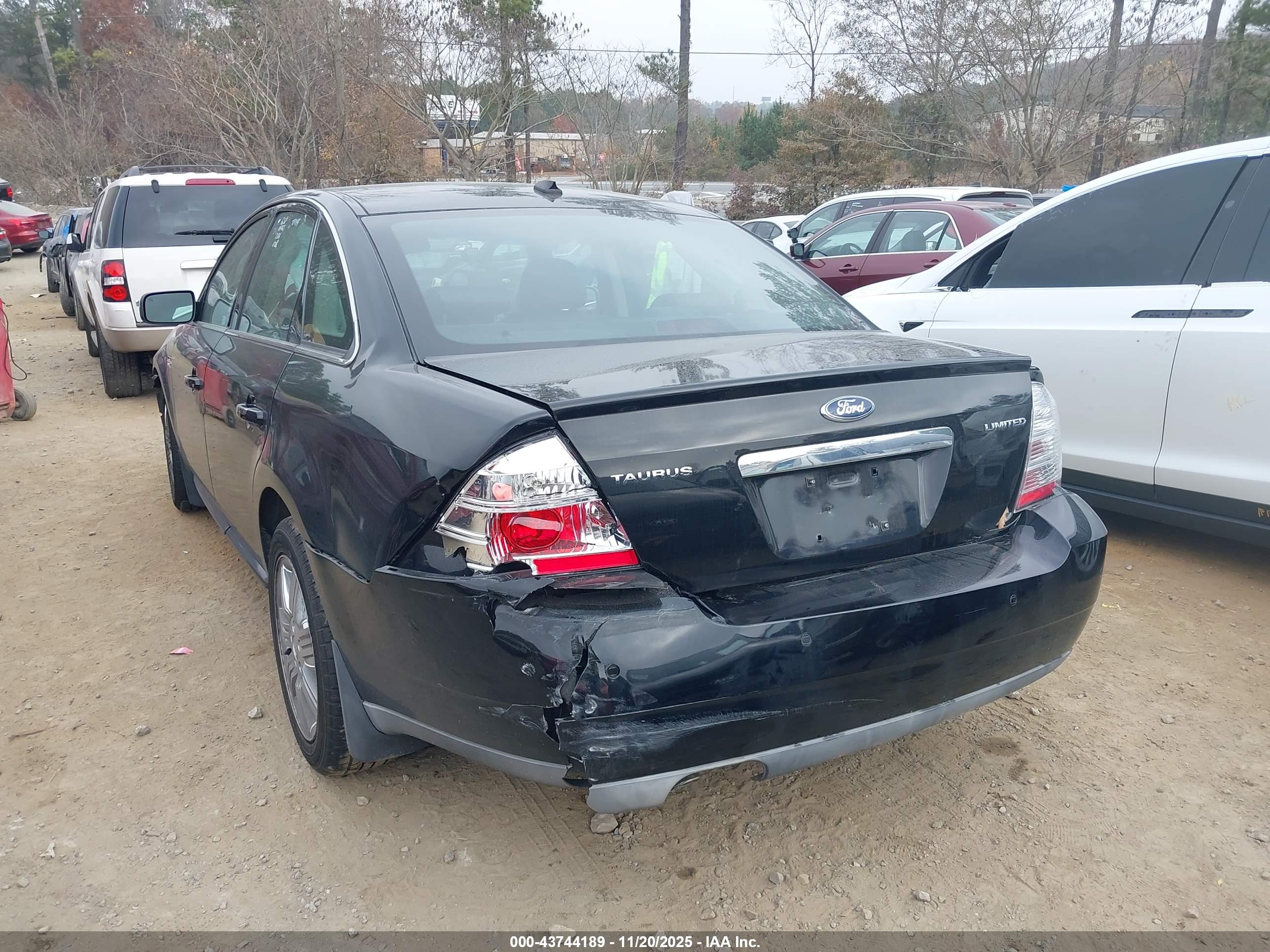 FORD TAURUS image 3