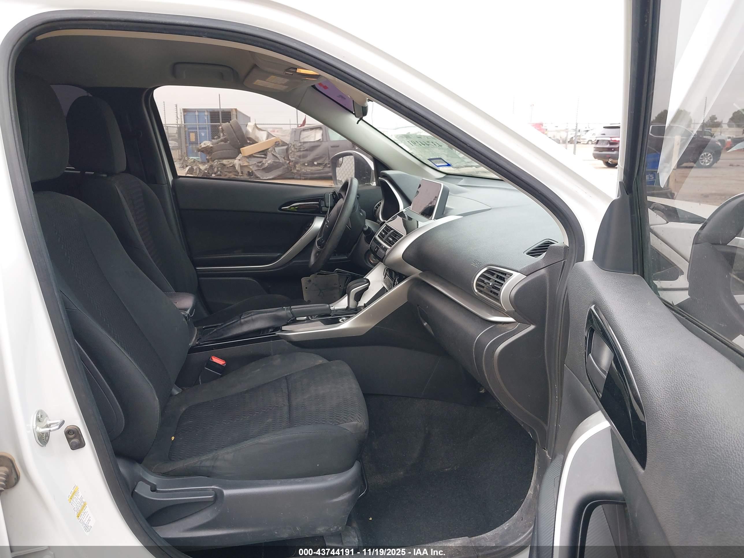 MITSUBISHI ECLIPSE image 5