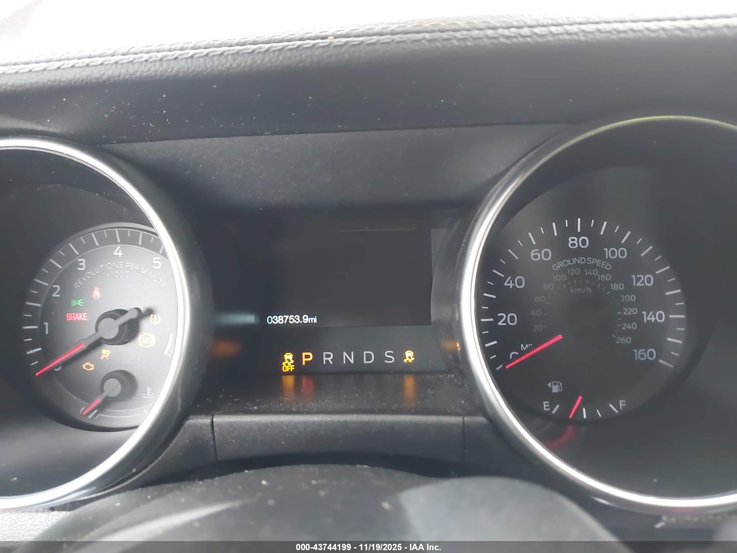FORD MUSTANG image 7