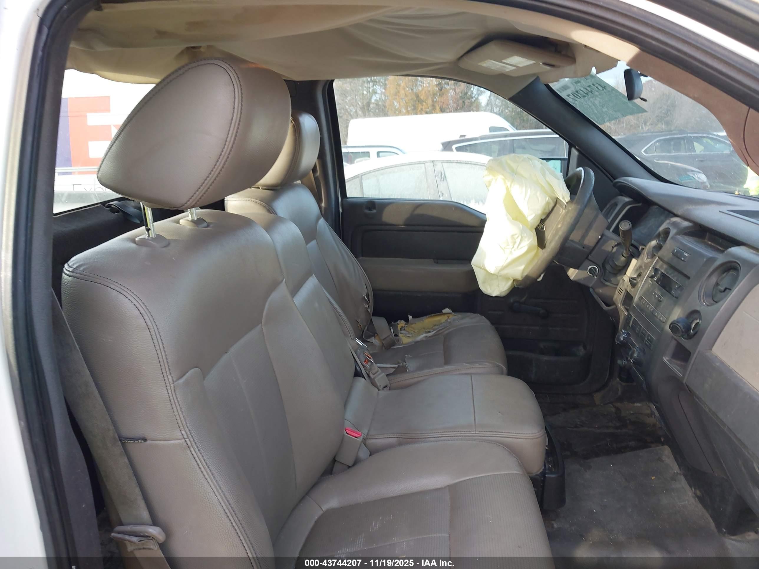 FORD F-150 image 8