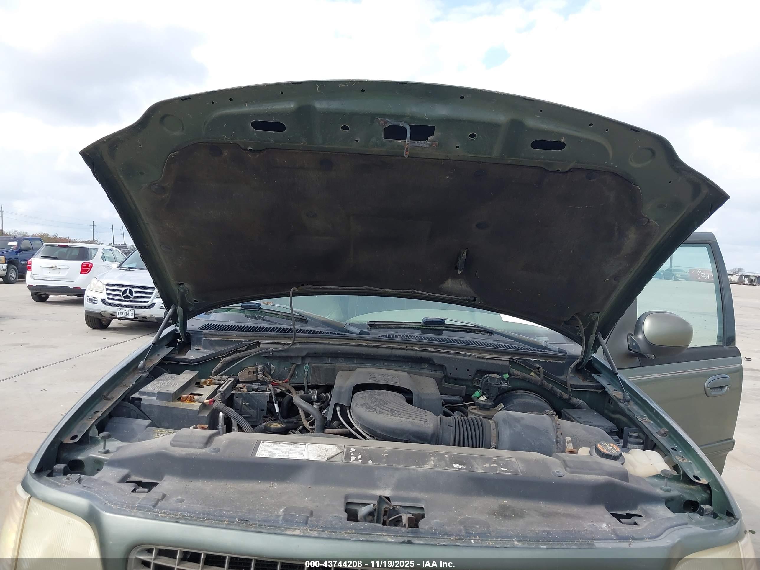 FORD EXPEDITION image 10