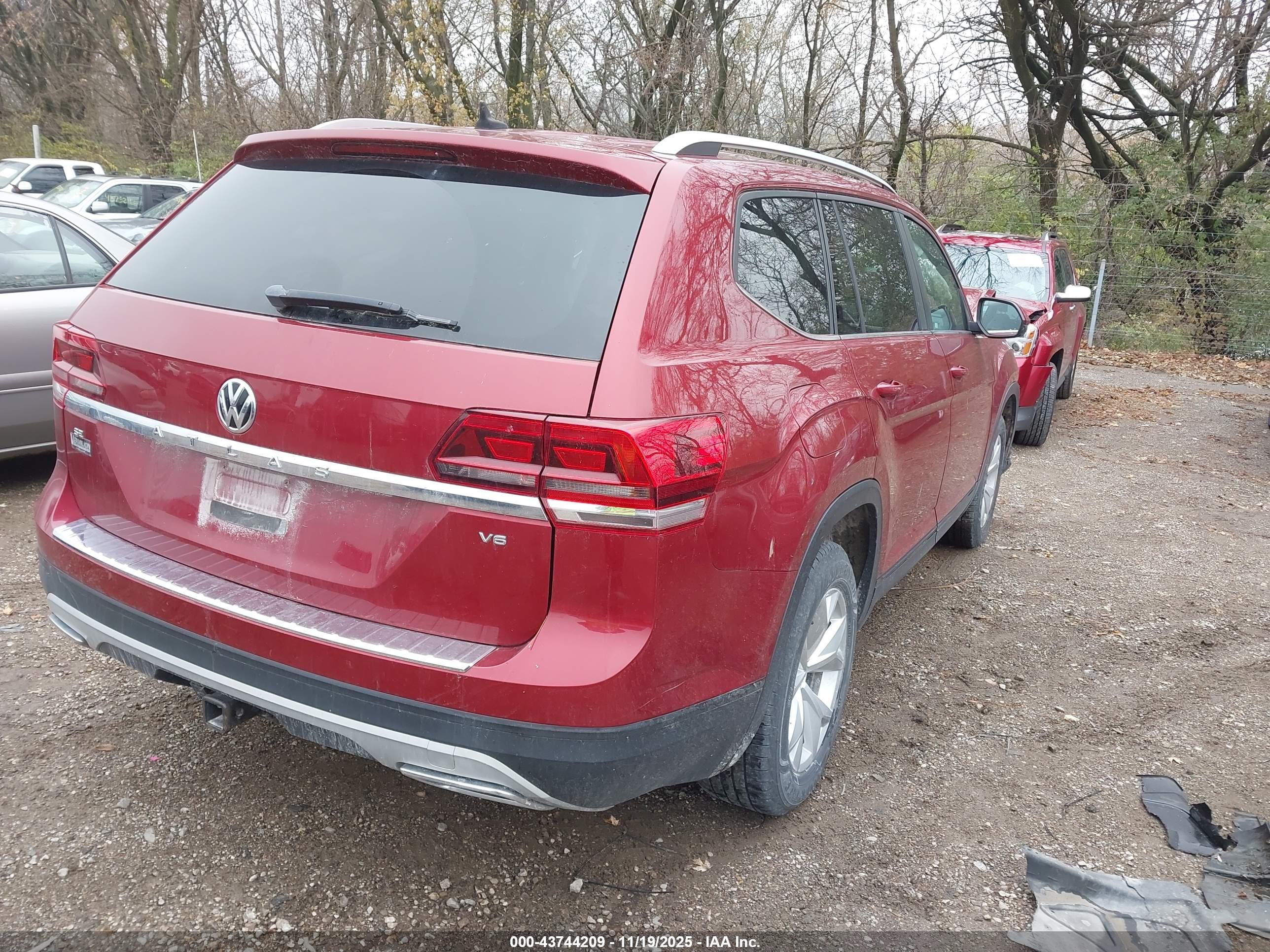 VOLKSWAGEN ATLAS image 4