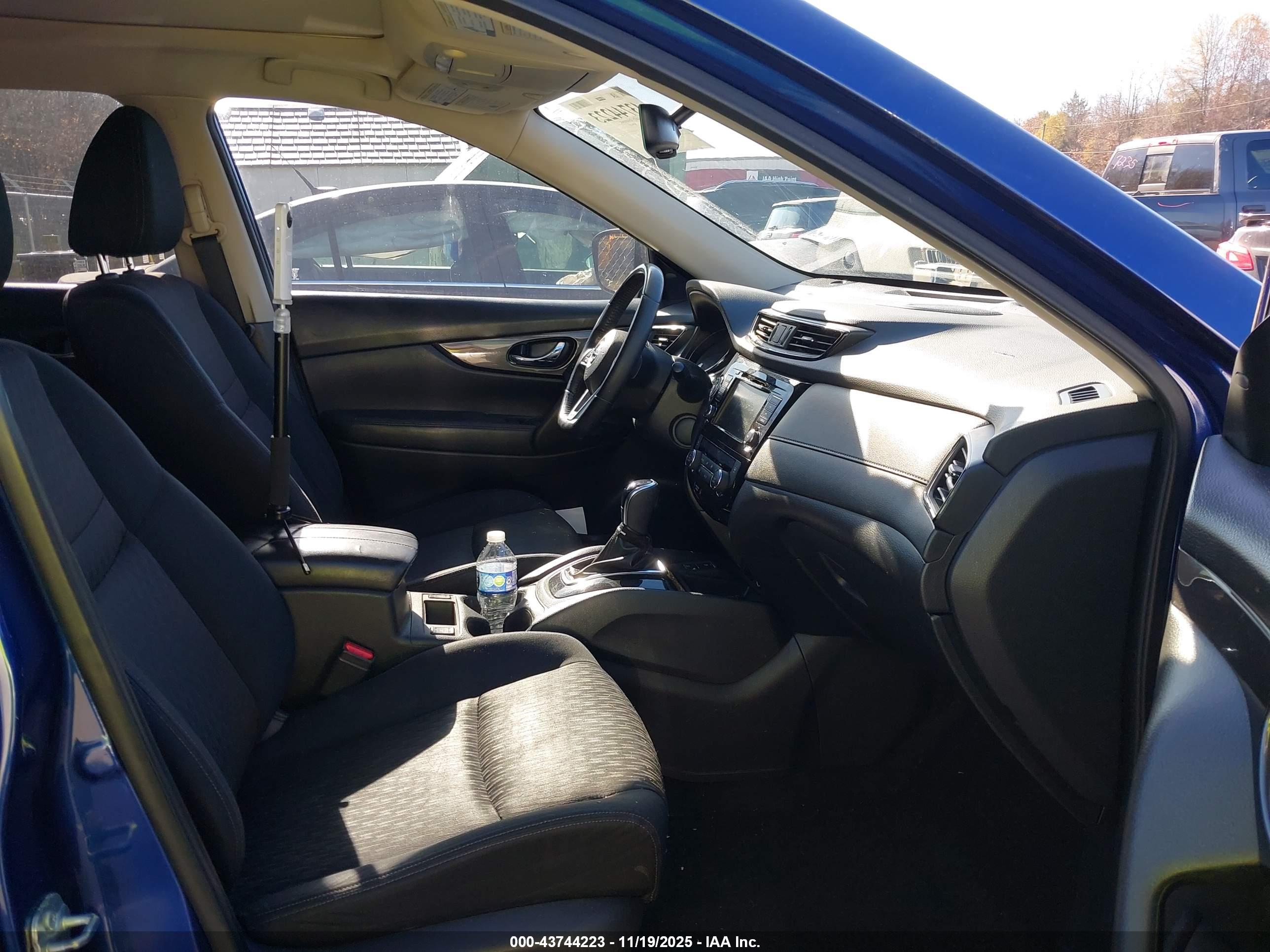 NISSAN ROGUE image 5