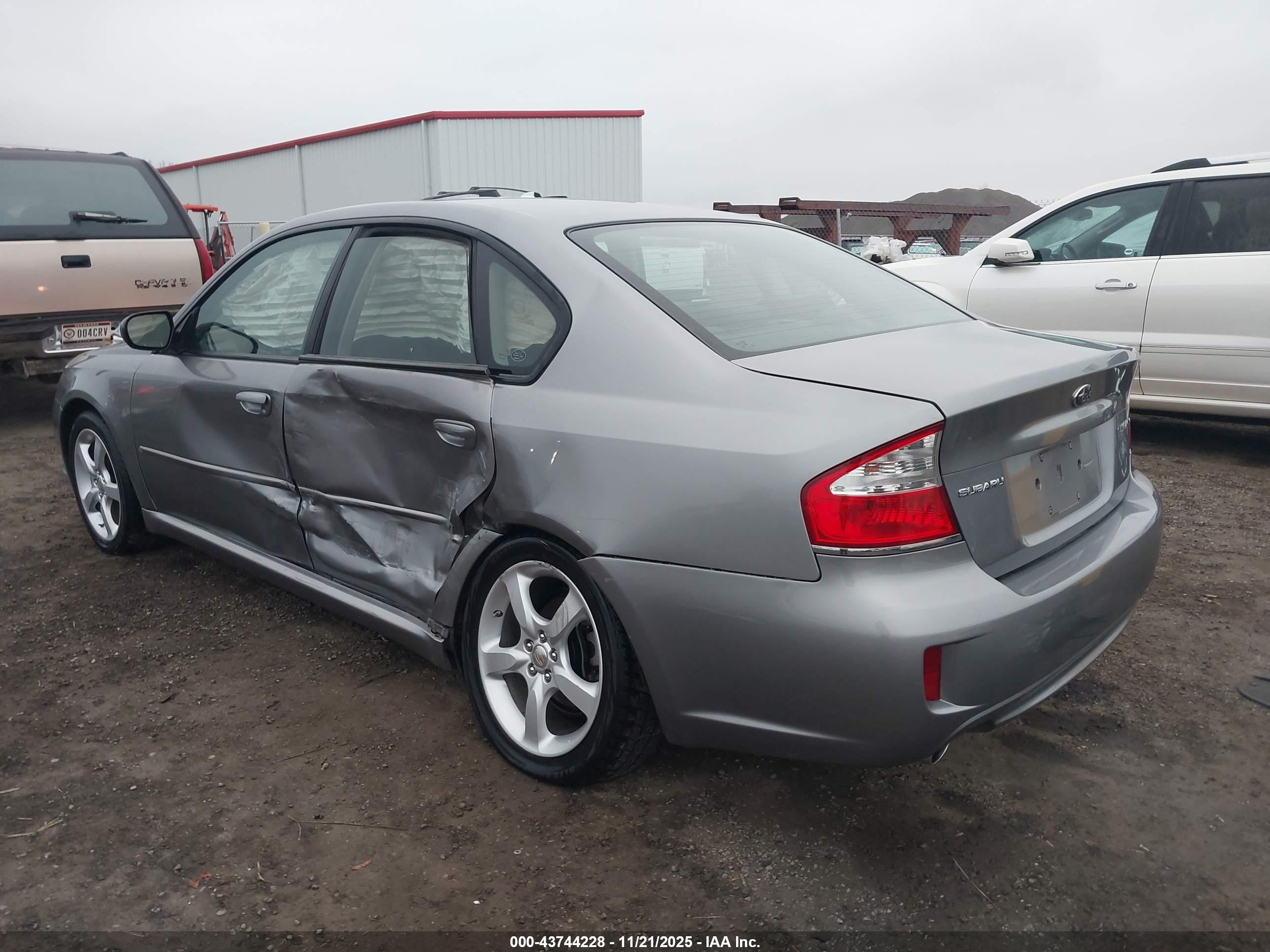 SUBARU LEGACY image 3