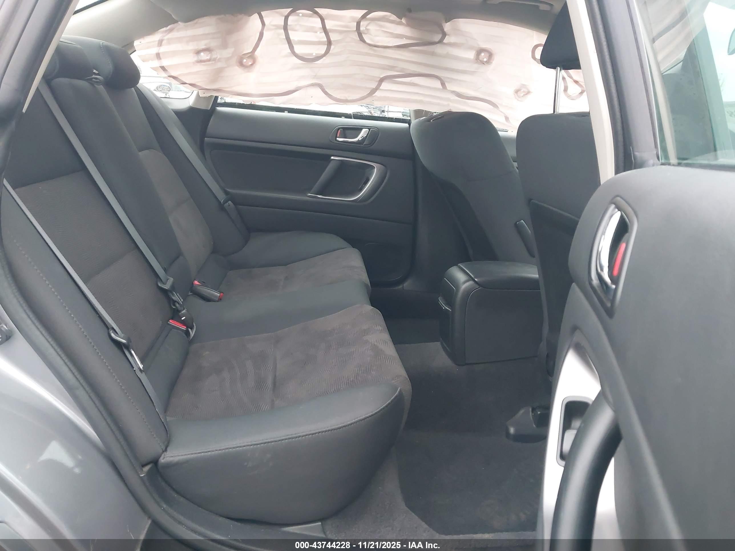 SUBARU LEGACY image 8