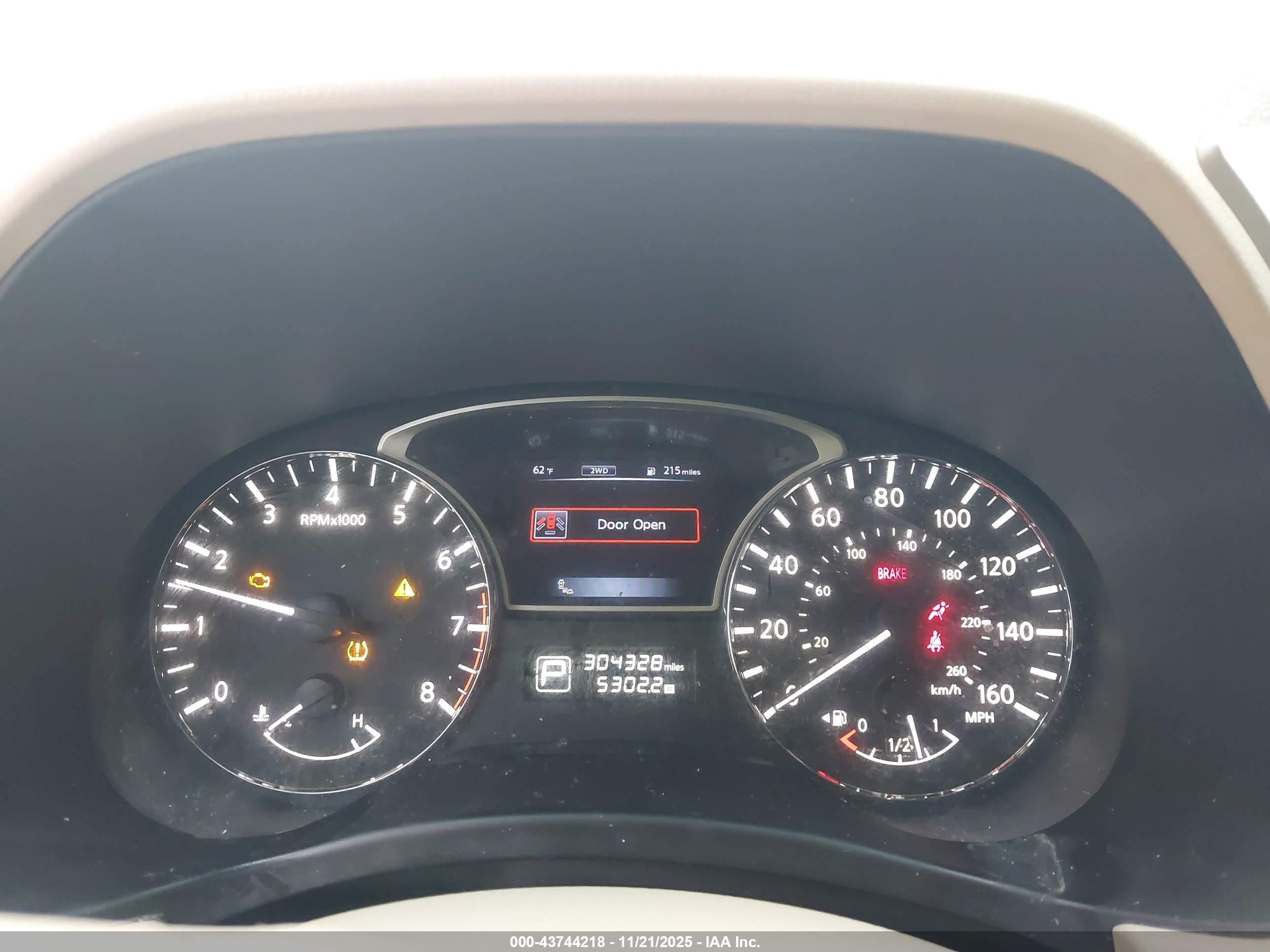 NISSAN PATHFINDER image 7