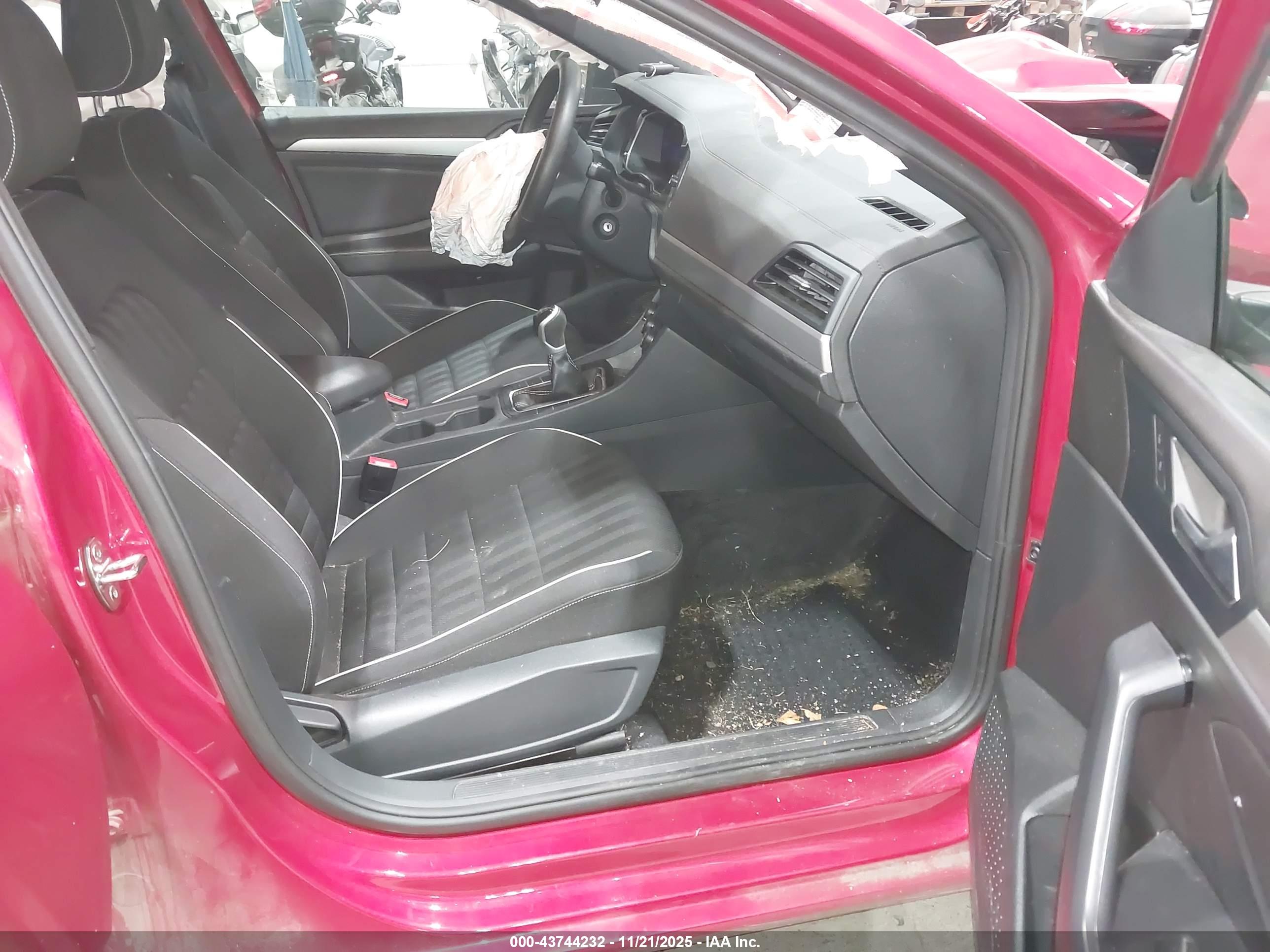 VOLKSWAGEN JETTA image 5