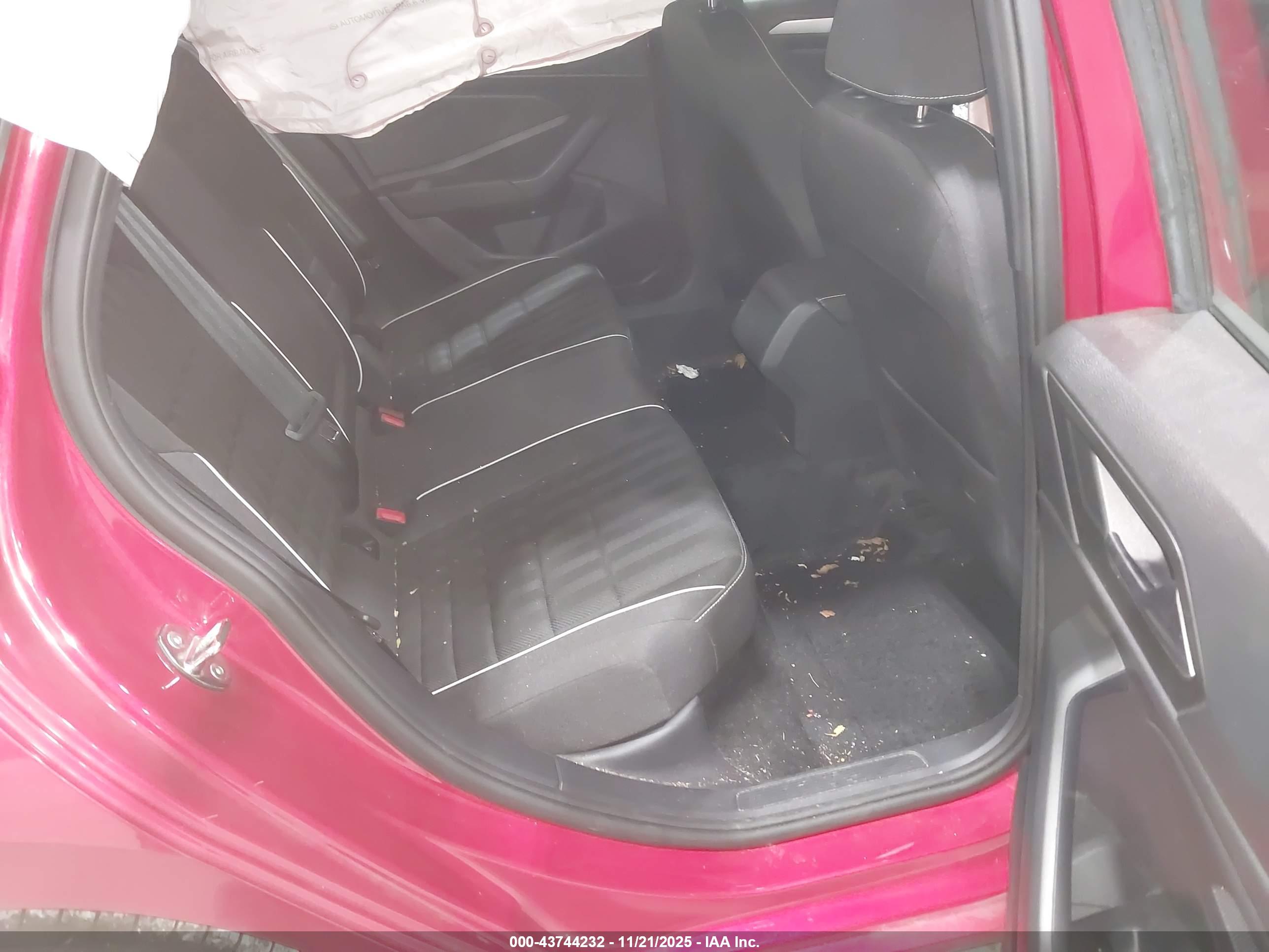 VOLKSWAGEN JETTA image 8