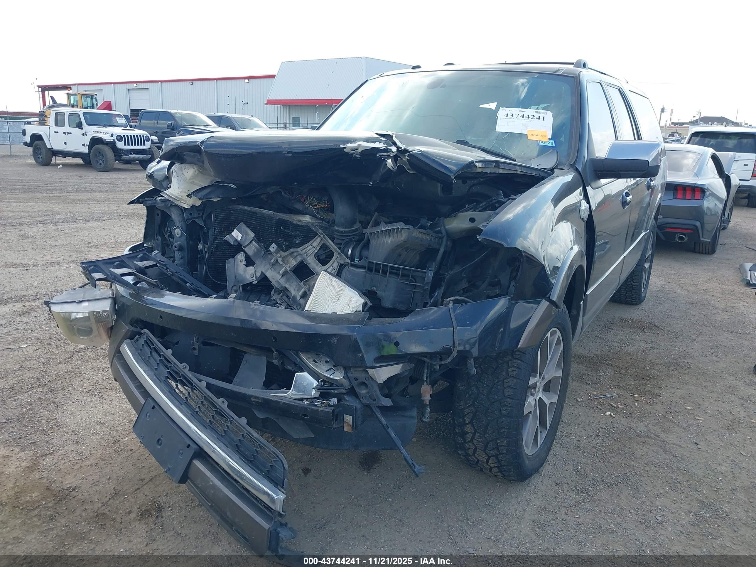 FORD EXPEDITION image 6