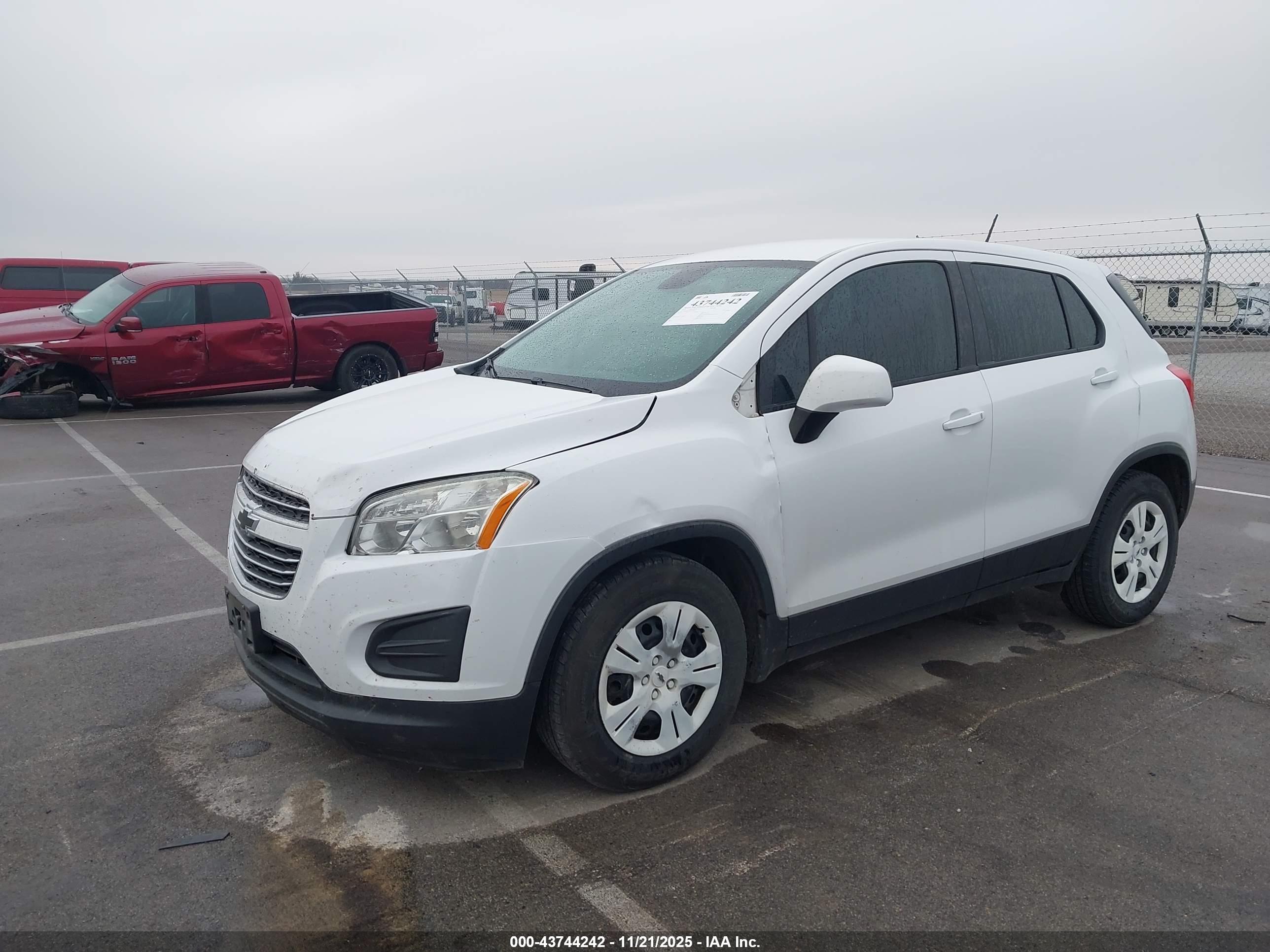 CHEVROLET TRAX image 6