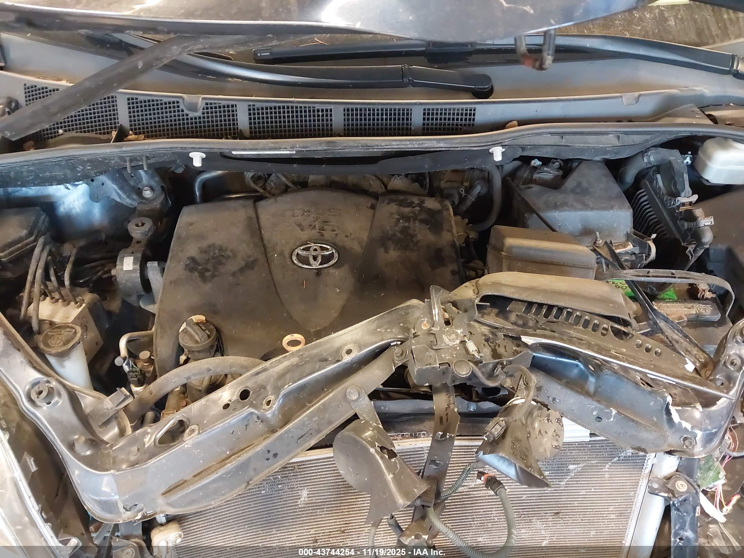 TOYOTA SIENNA image 10