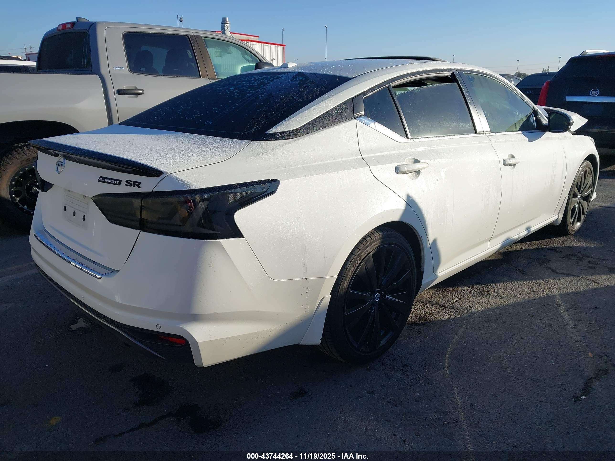 NISSAN ALTIMA image 4