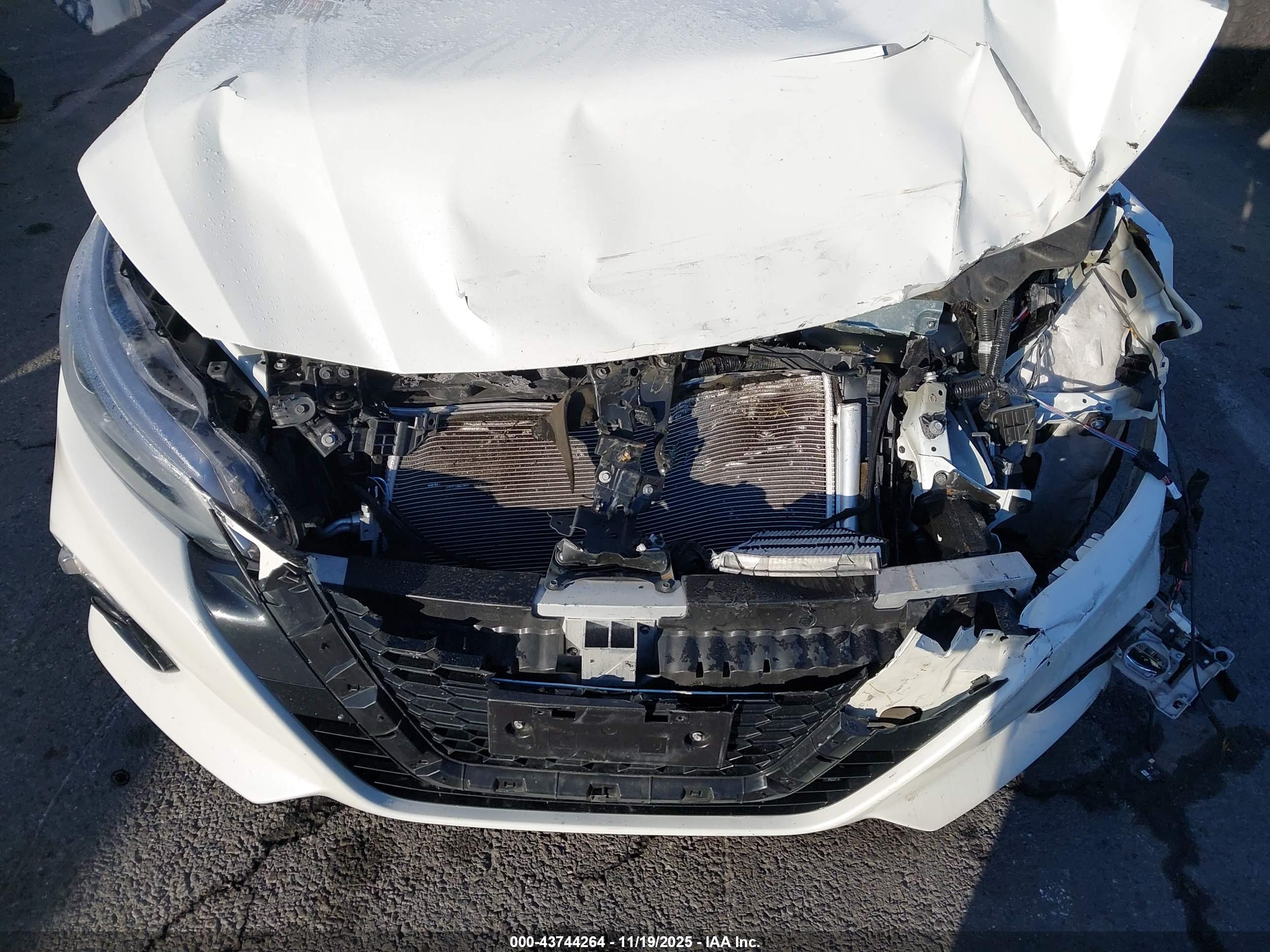 NISSAN ALTIMA image 6