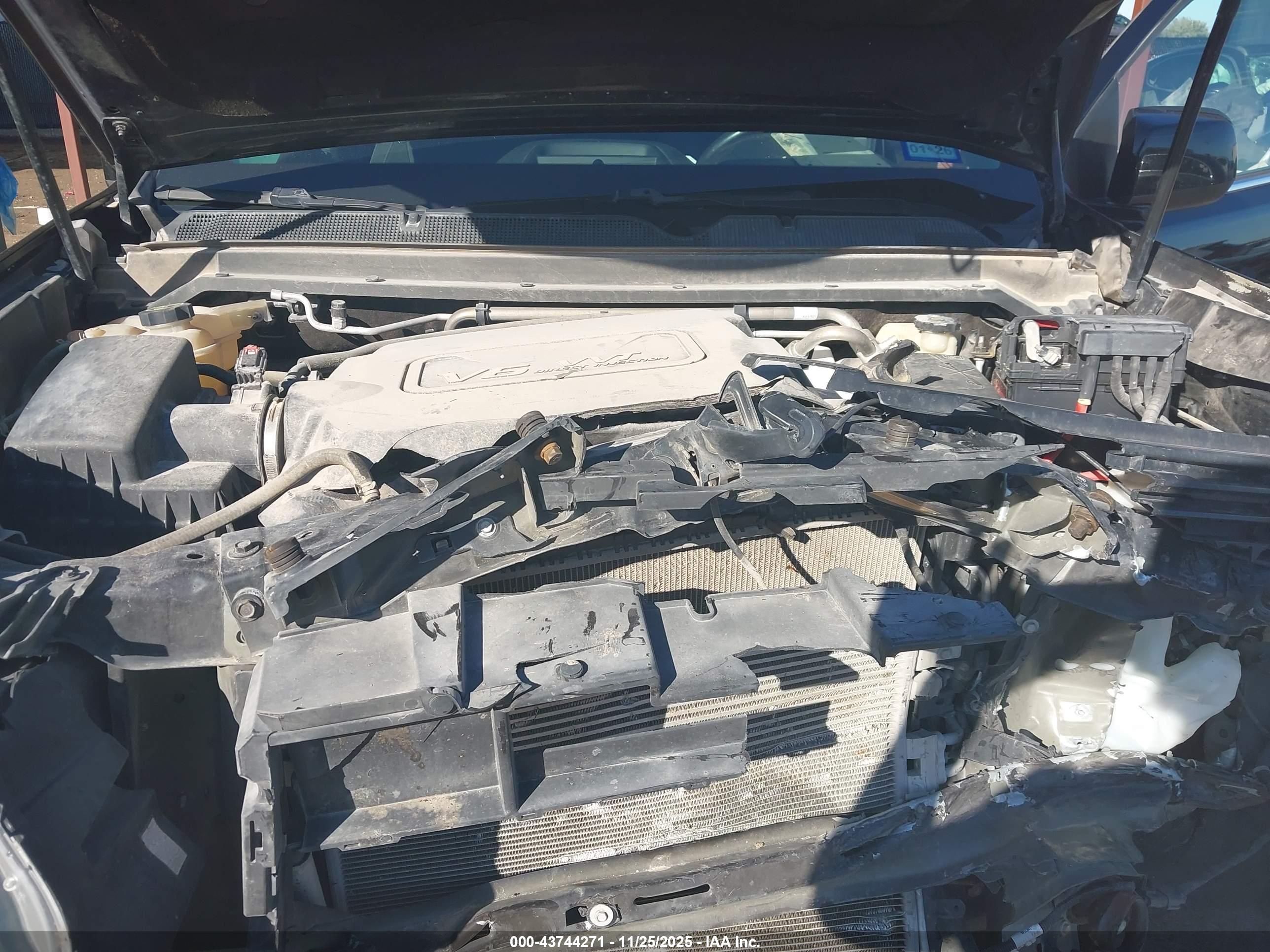 CHEVROLET COLORADO image 10